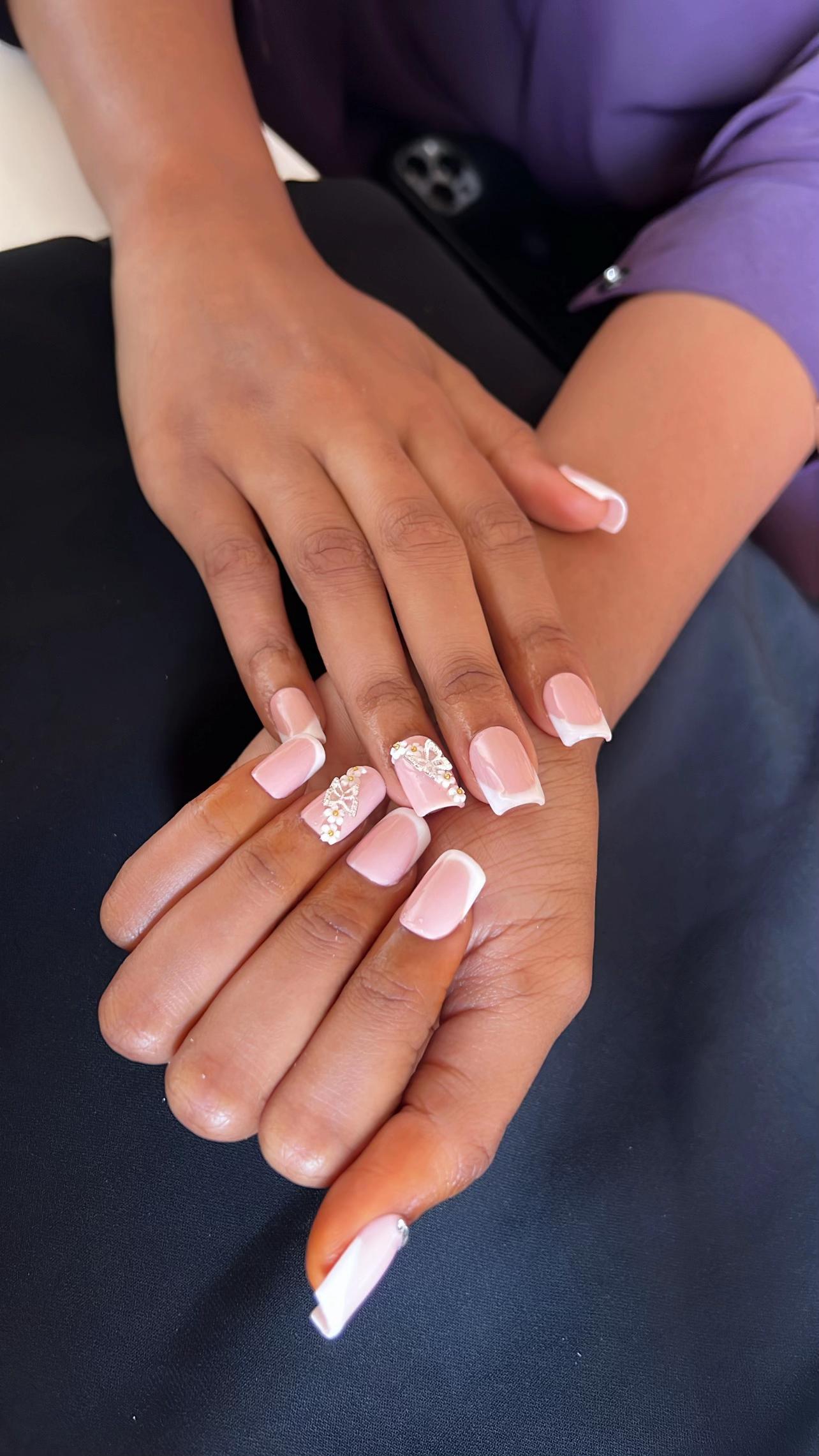 @B E L L A NAILS✨