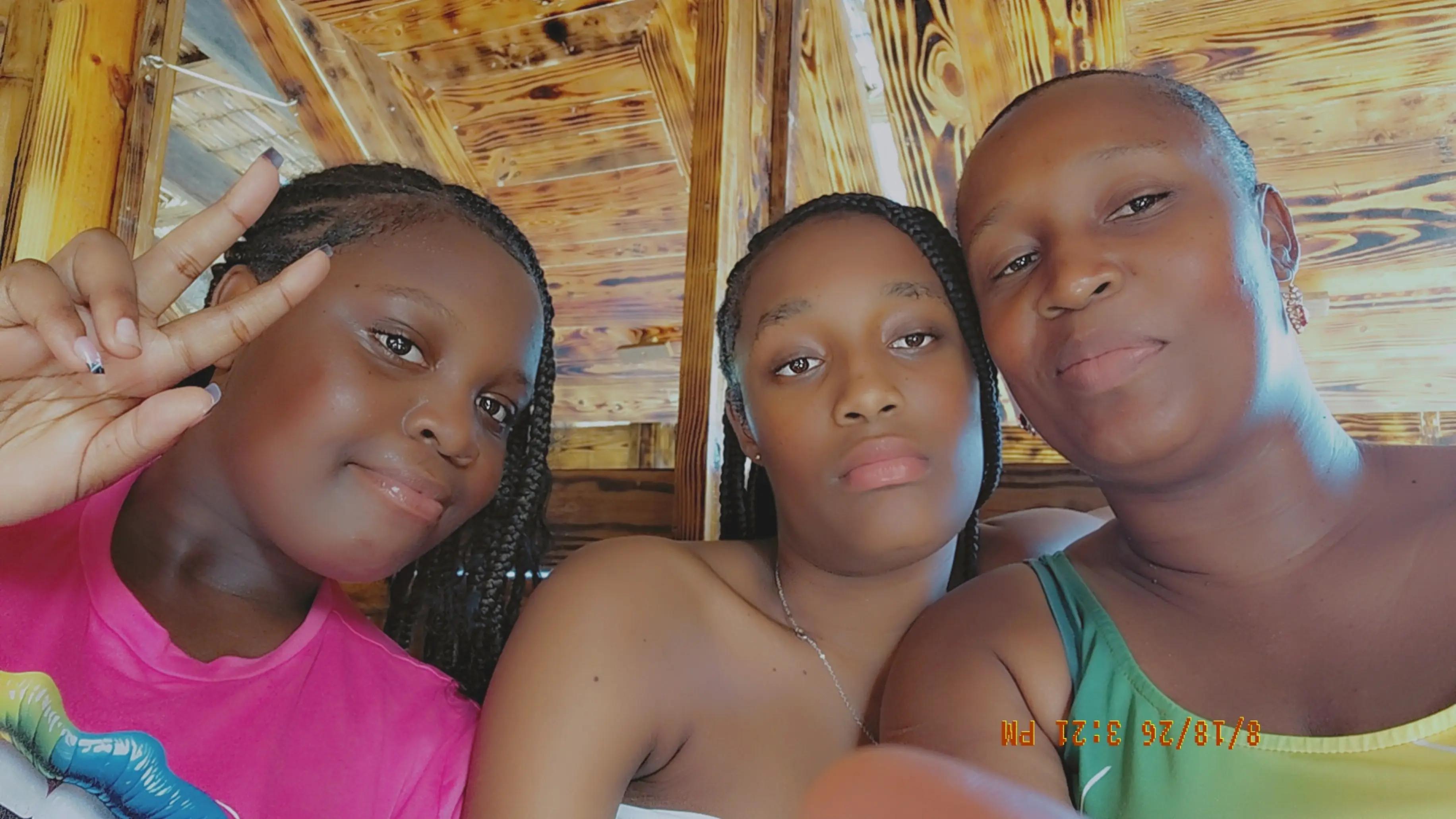 @Queen inna de deck