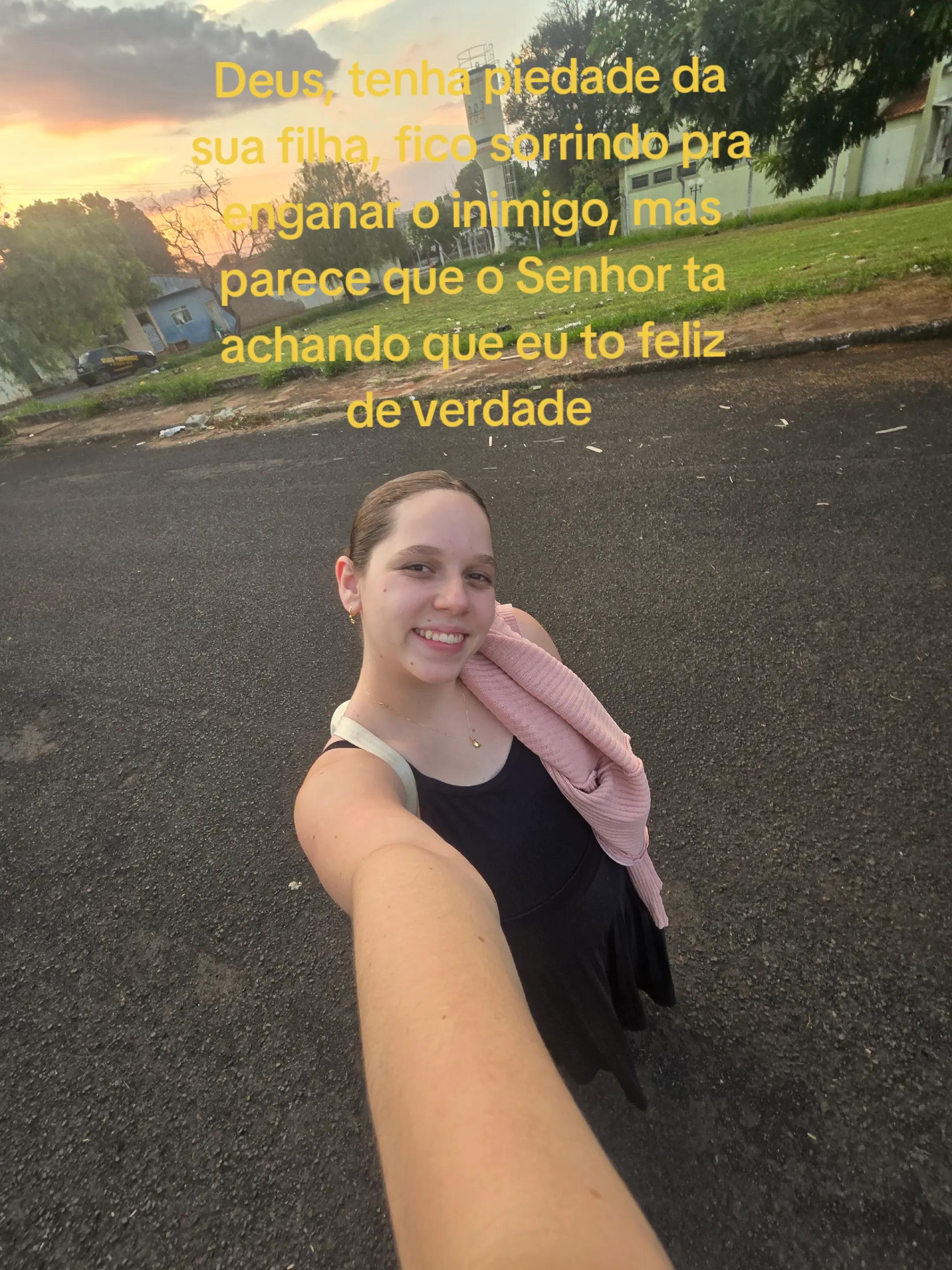 @Ariana Neves