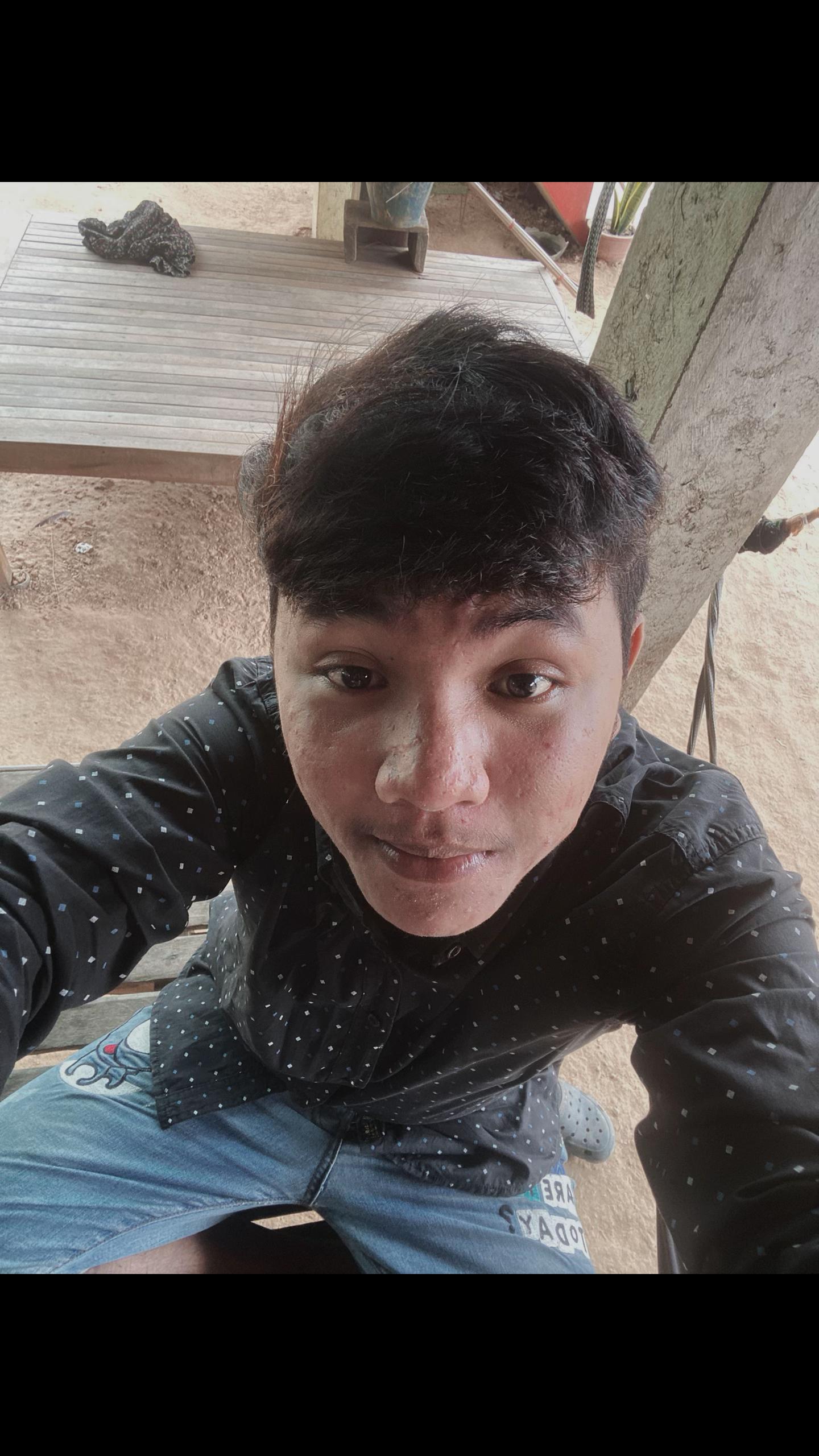 @សុឡាត់ ក្បាល់ខូច🙄