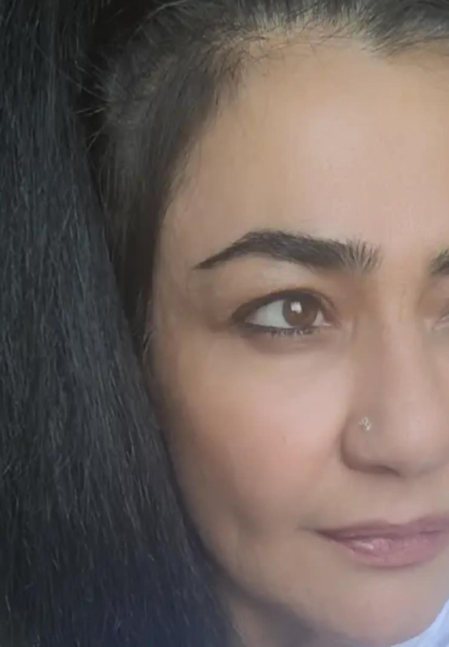 @HAYAT DEĞİL İNSANLAR ACIMASIZ