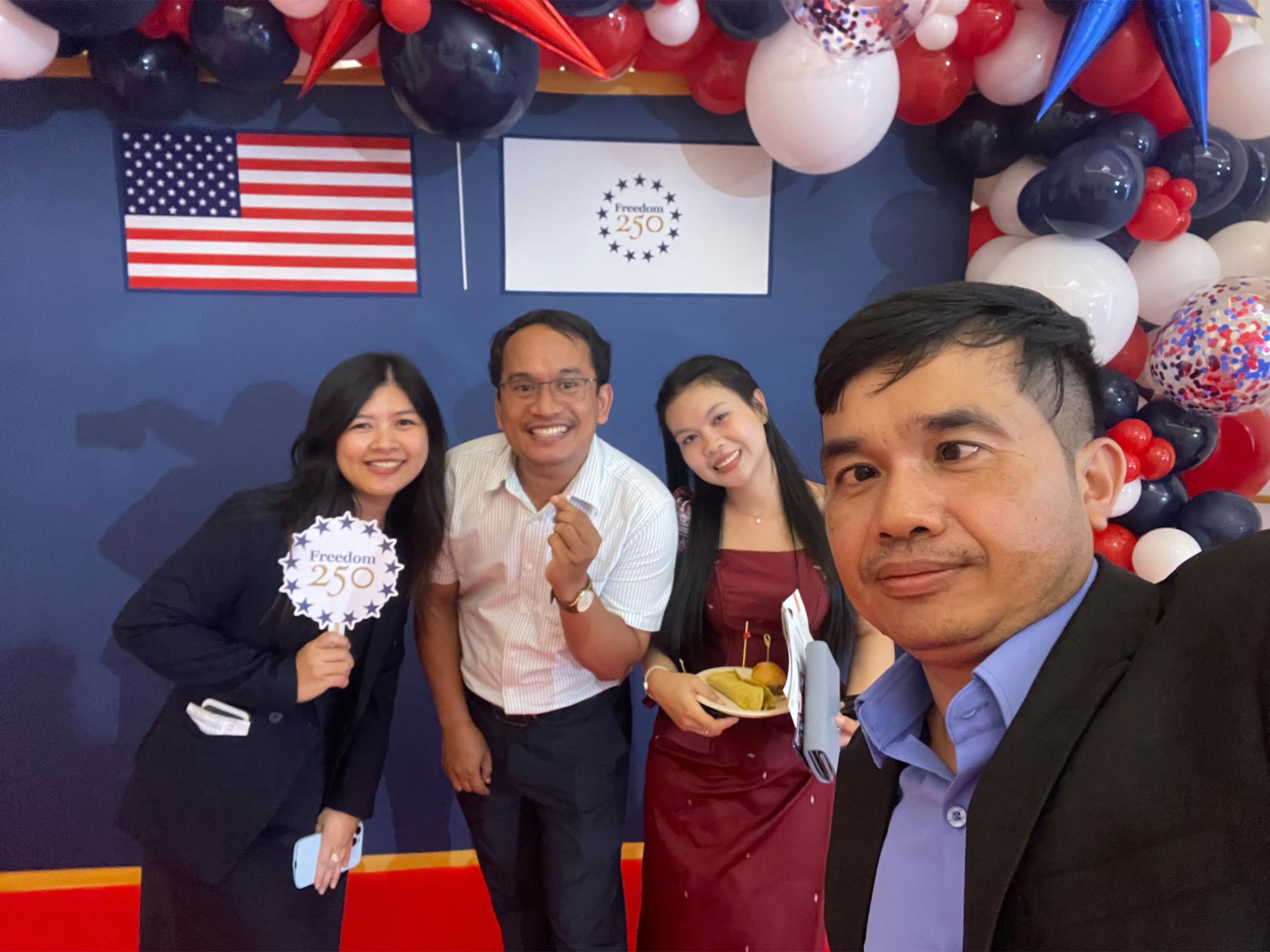 @មួយ ពិសិដ្ឋ