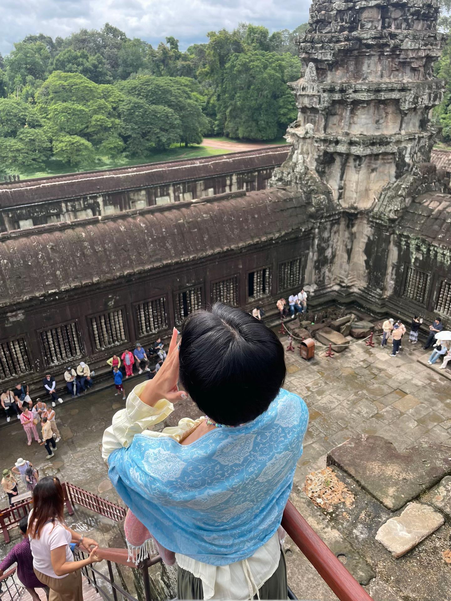 @Ayla-អាយឡា