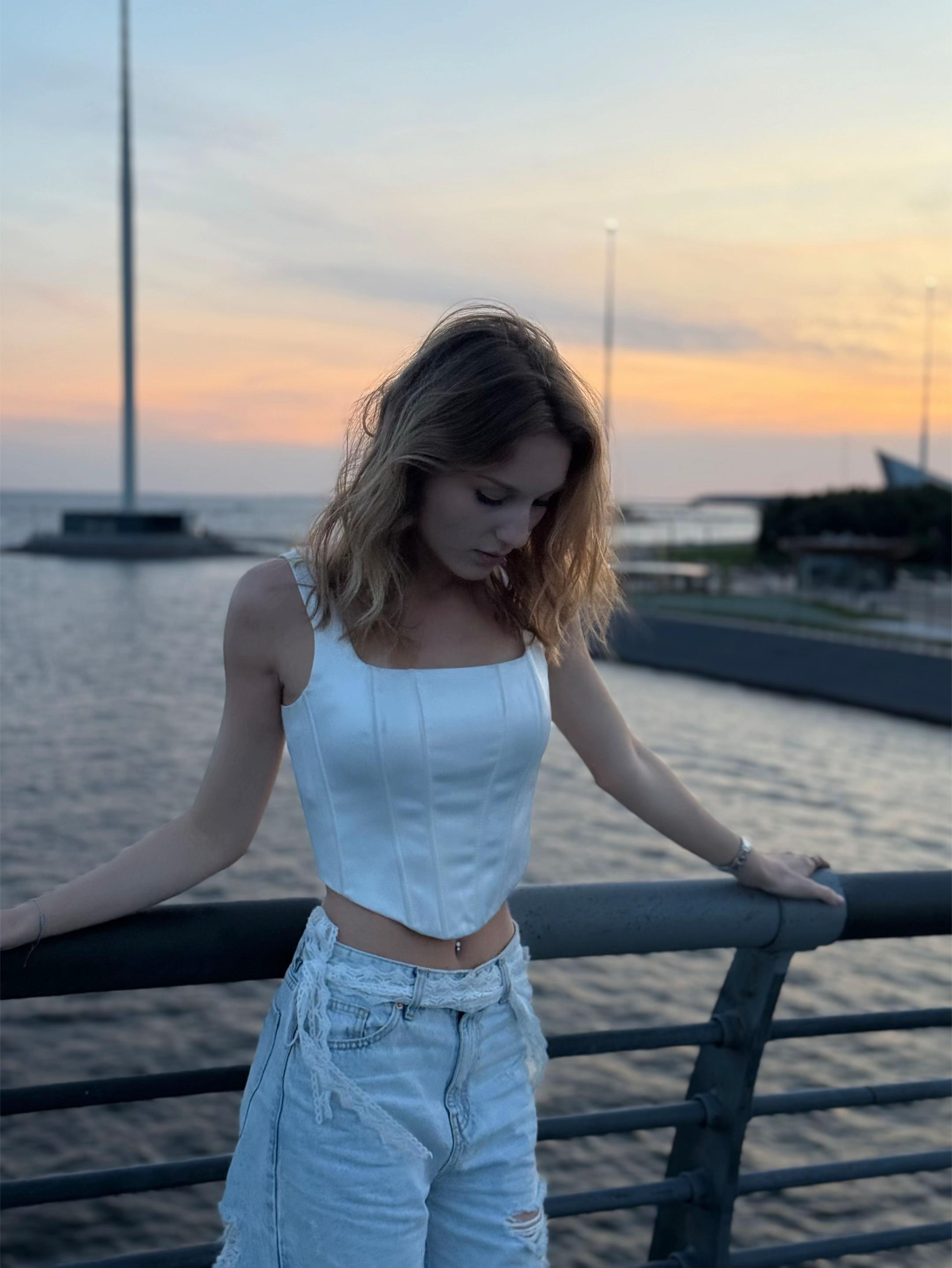 @Lina