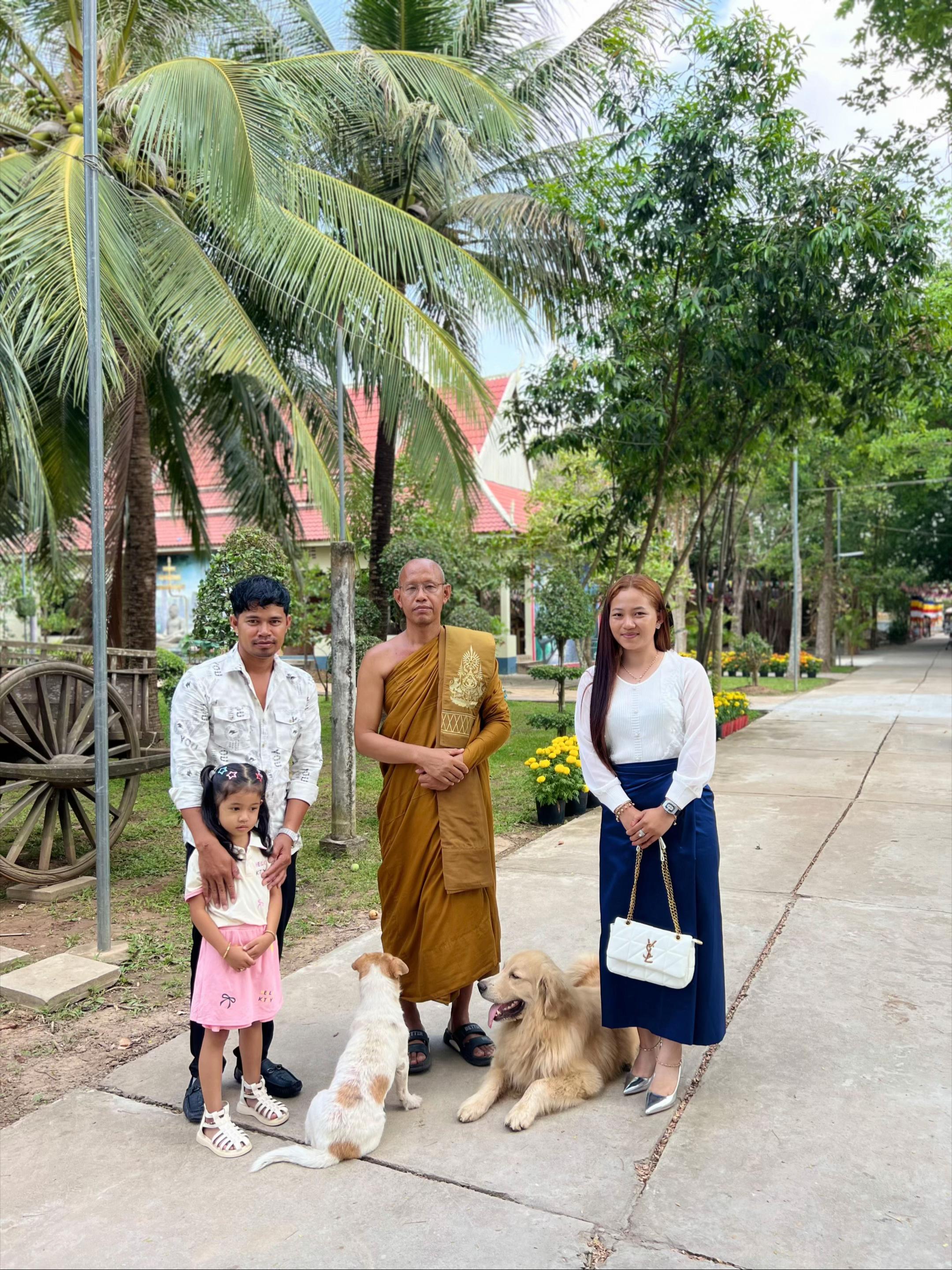 @Oun Horng @៚