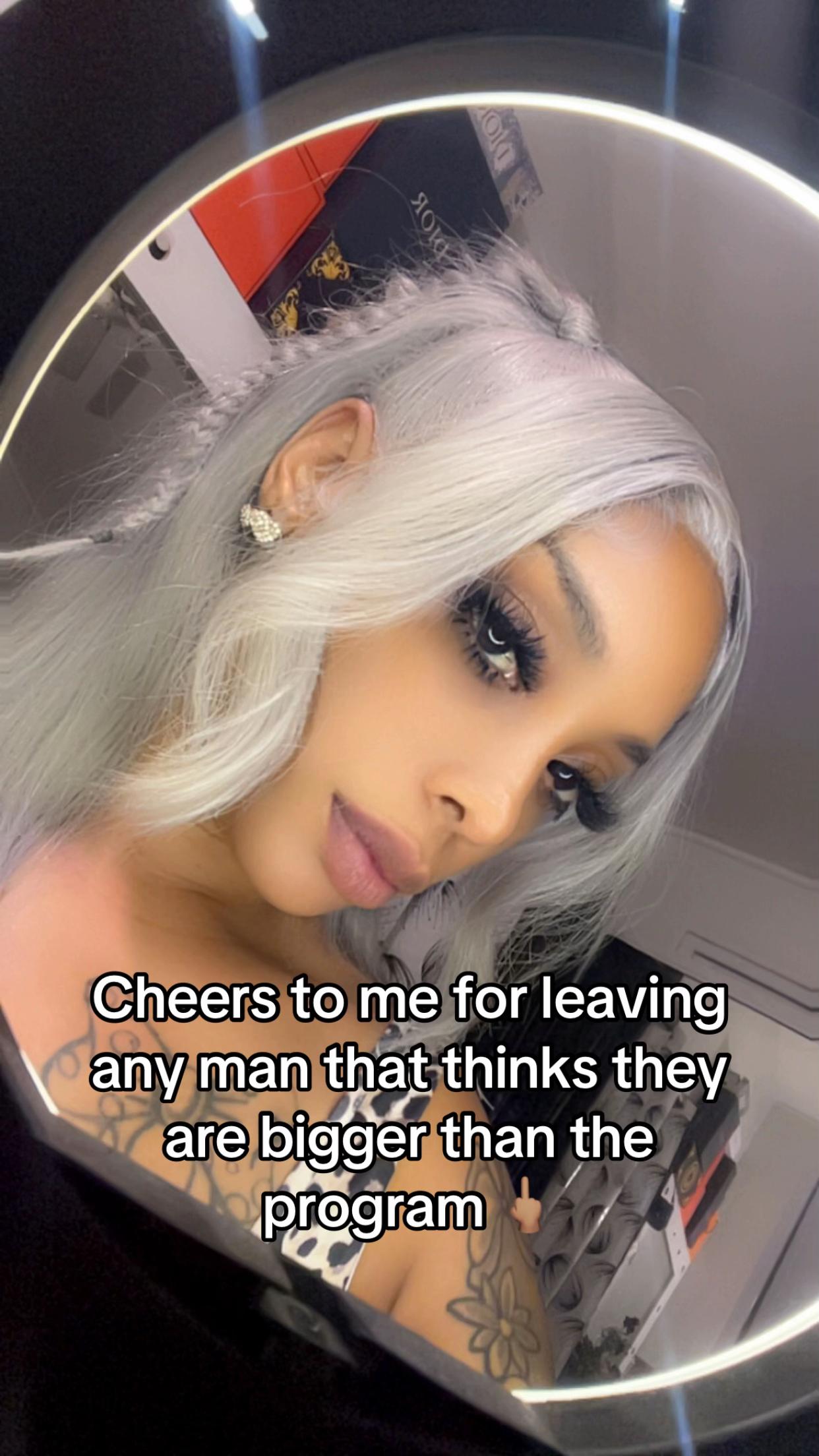 @HILLARY BANKS||Content Creator
