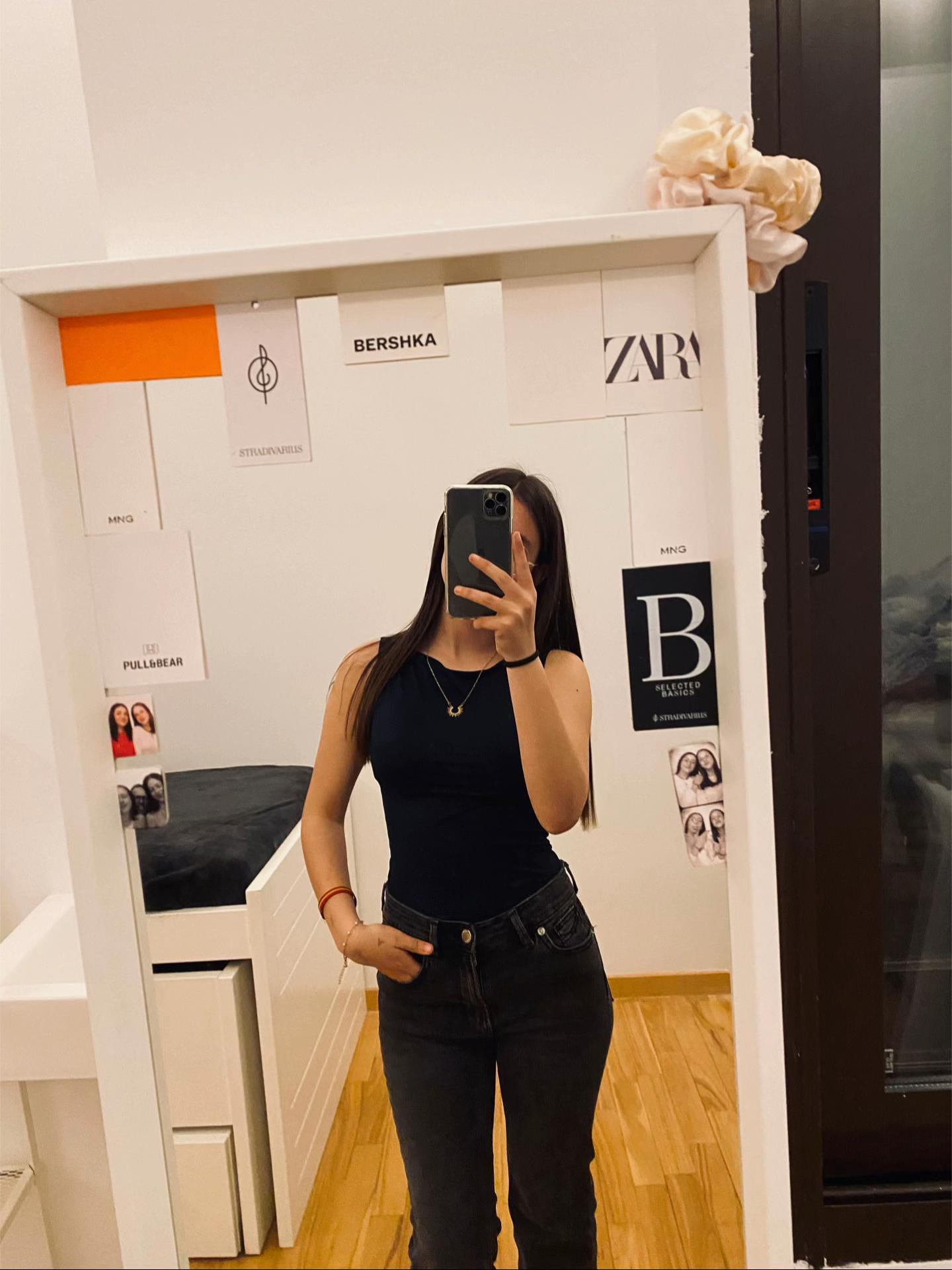 @carlaa