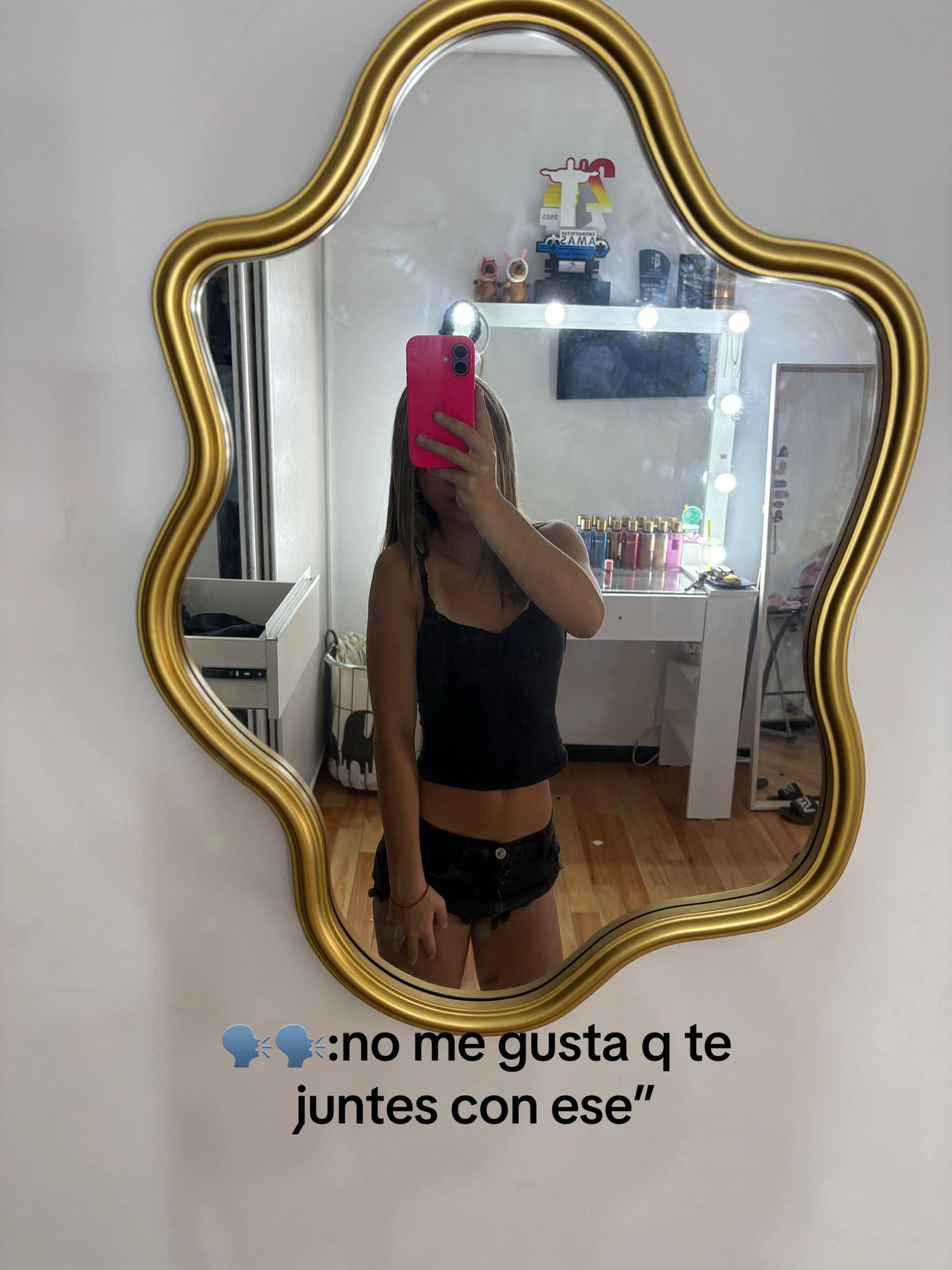 @ᔕᗝᒪᑕᎥ丅ᗝ ✌🏼