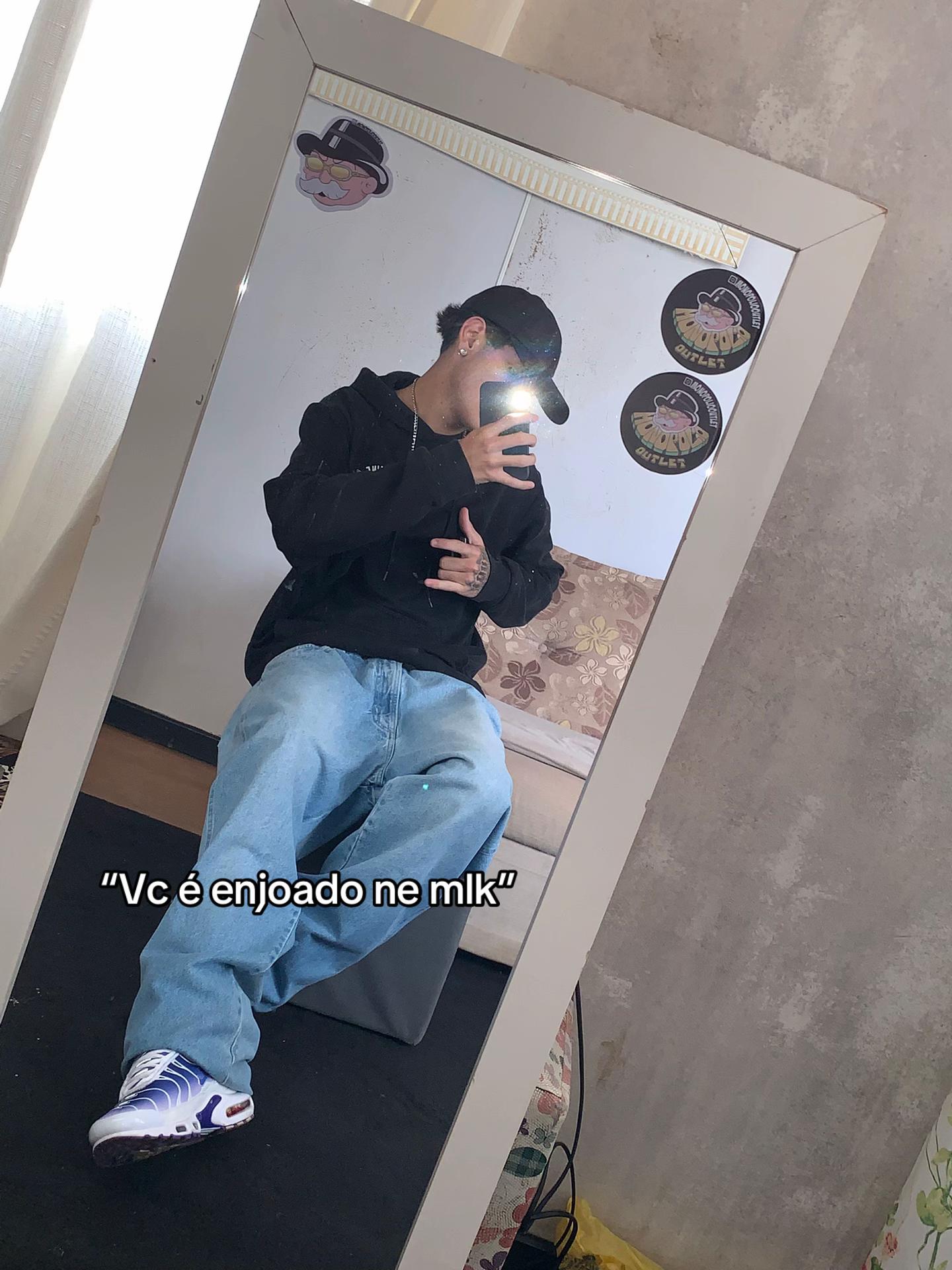 @ℭ𝔞𝔩𝔢𝔟𝔶🇮🇹