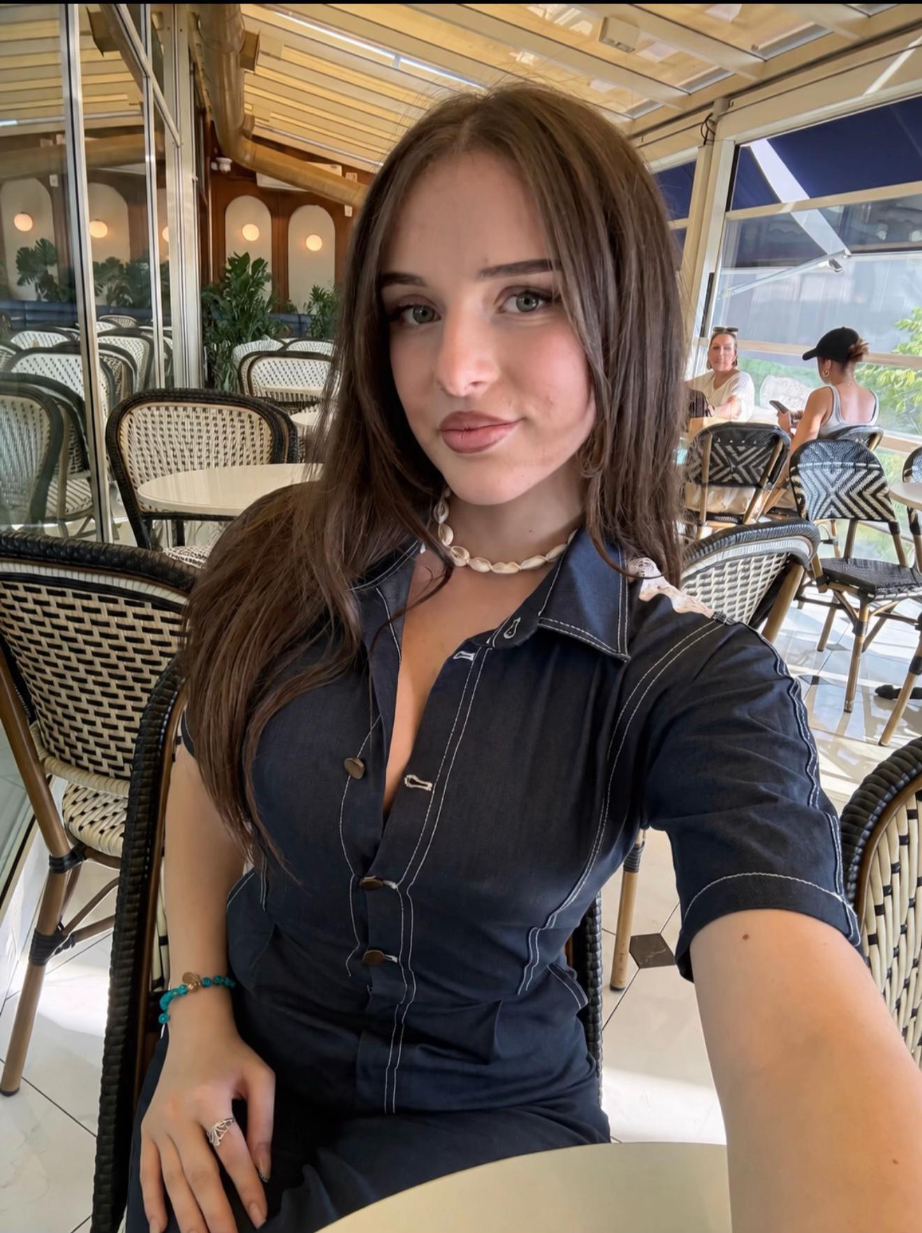 @FatjonaC