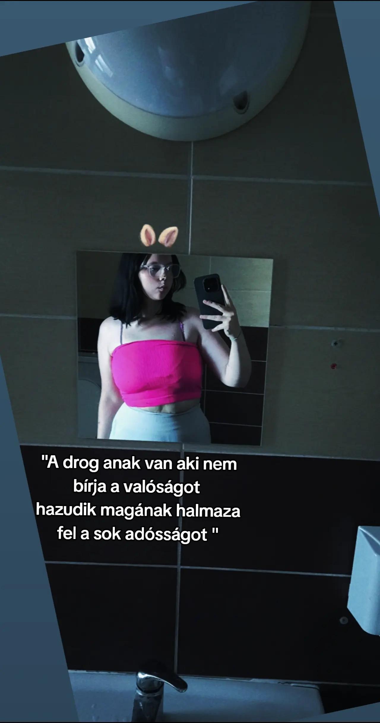 @Laura_🫶🏻