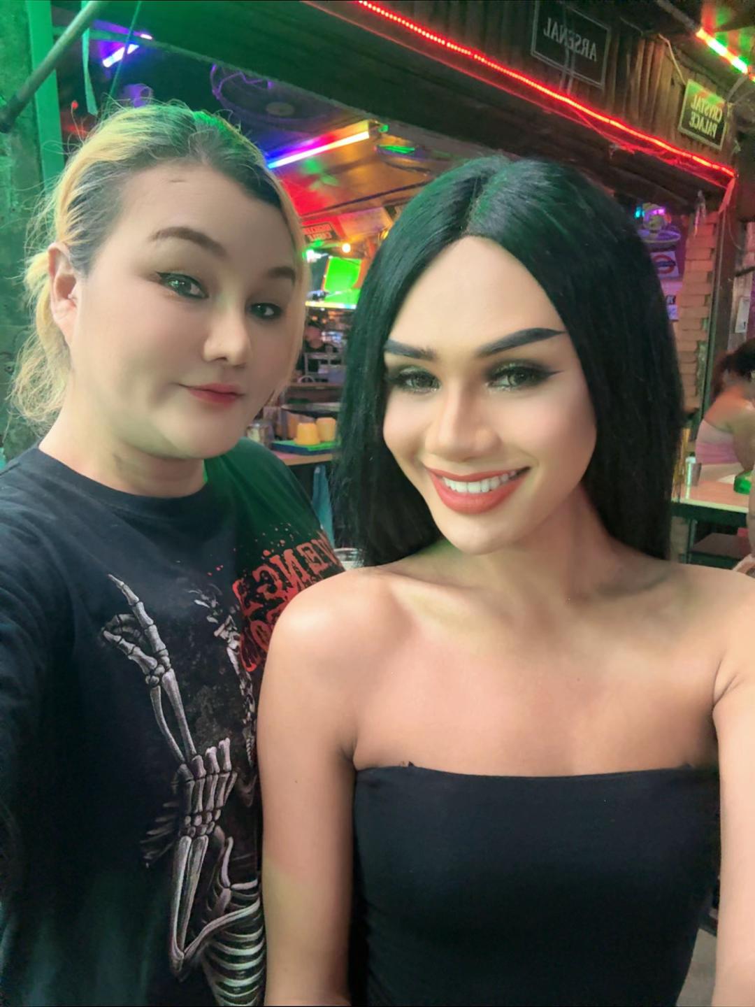 @อ้อม อ้อม ลั้ลลา จันทะดี