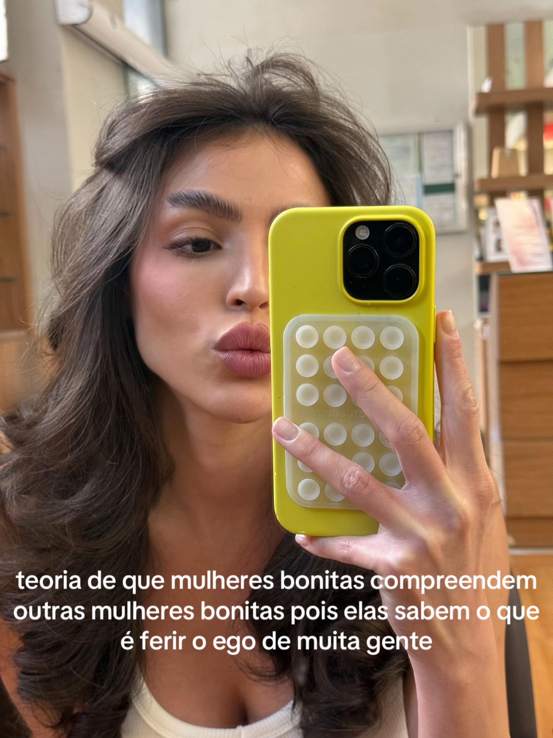 @Anna Estrella