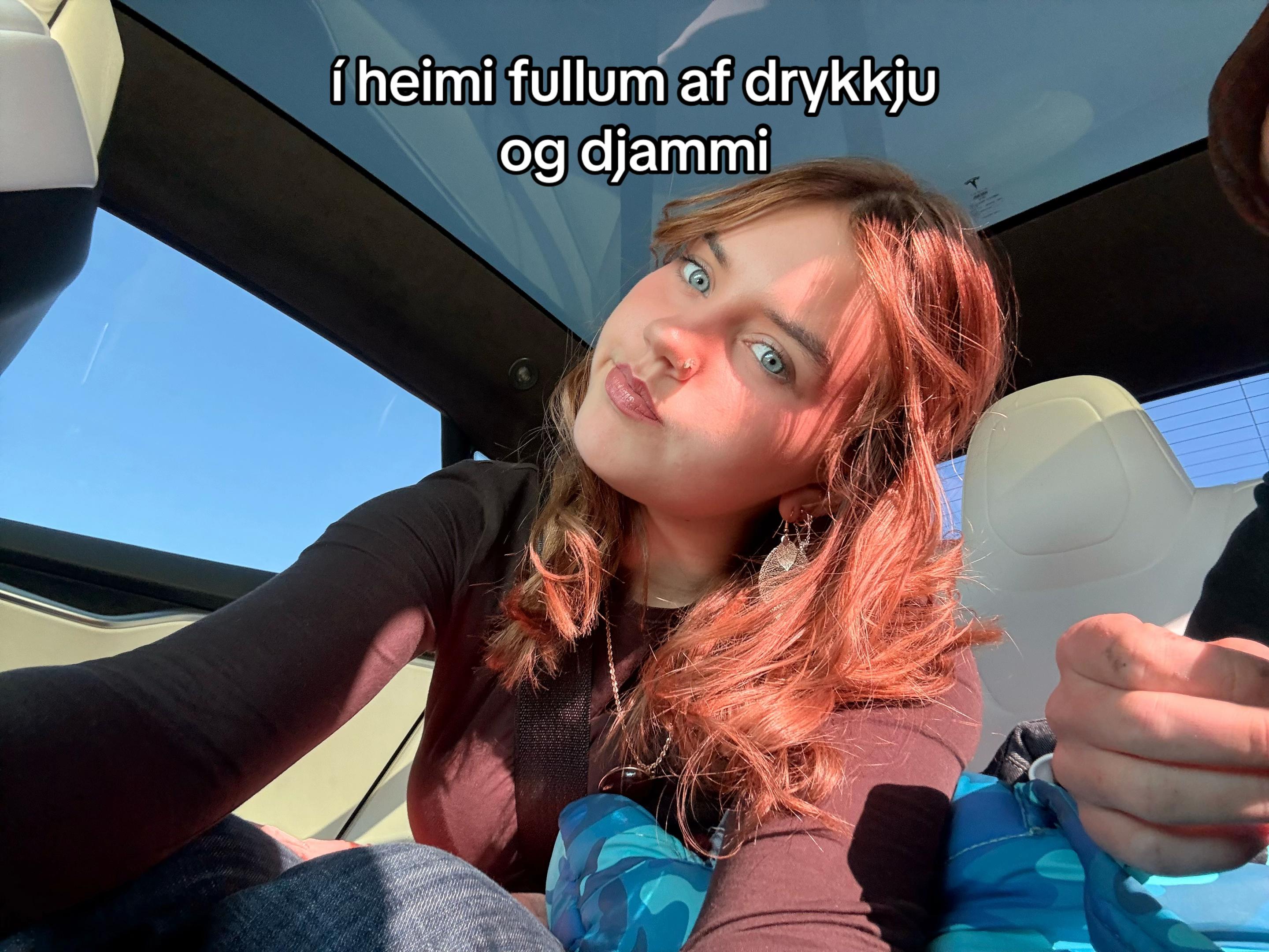 @Úlla