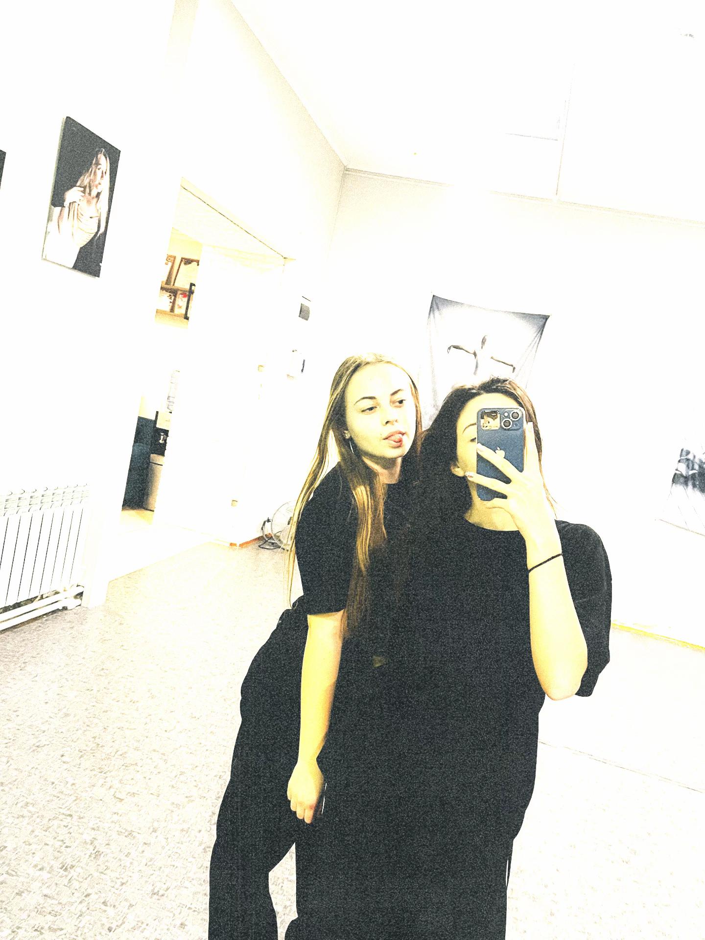 @Laska💕