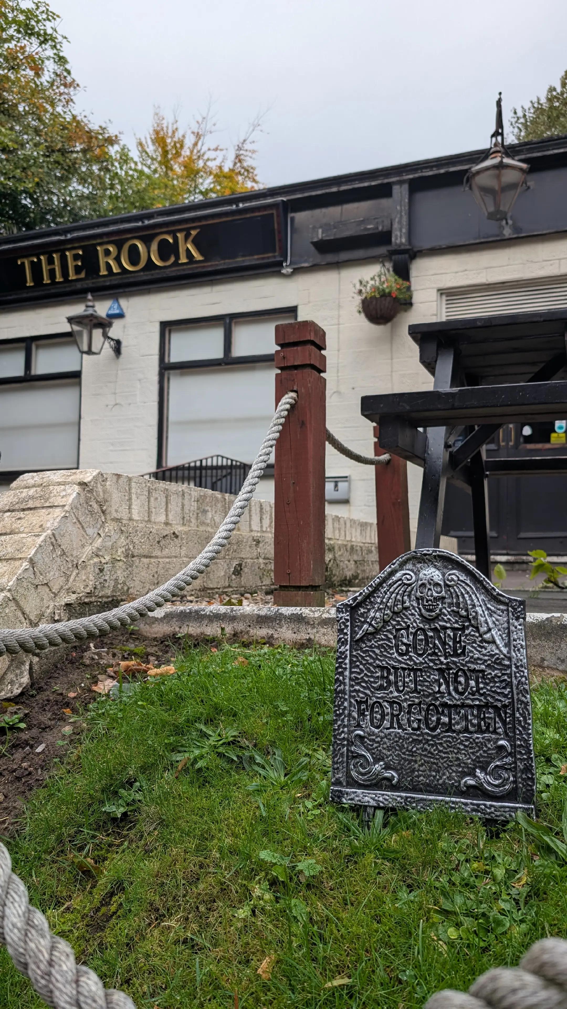 @The Rock Bar Hyndland