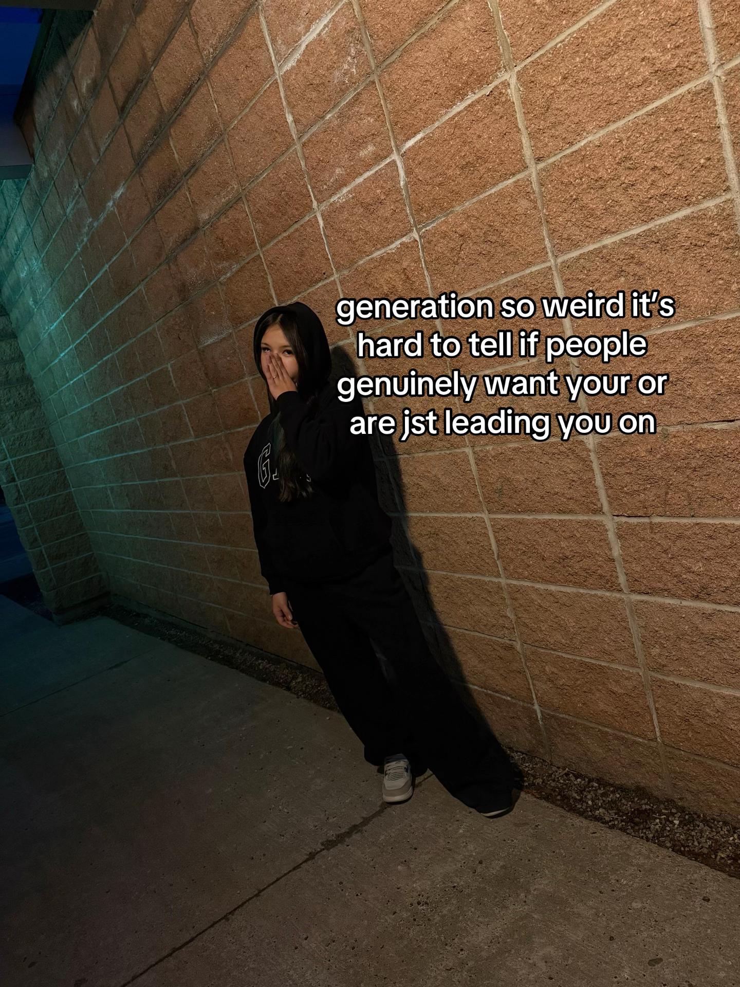 @𓏲𝄢