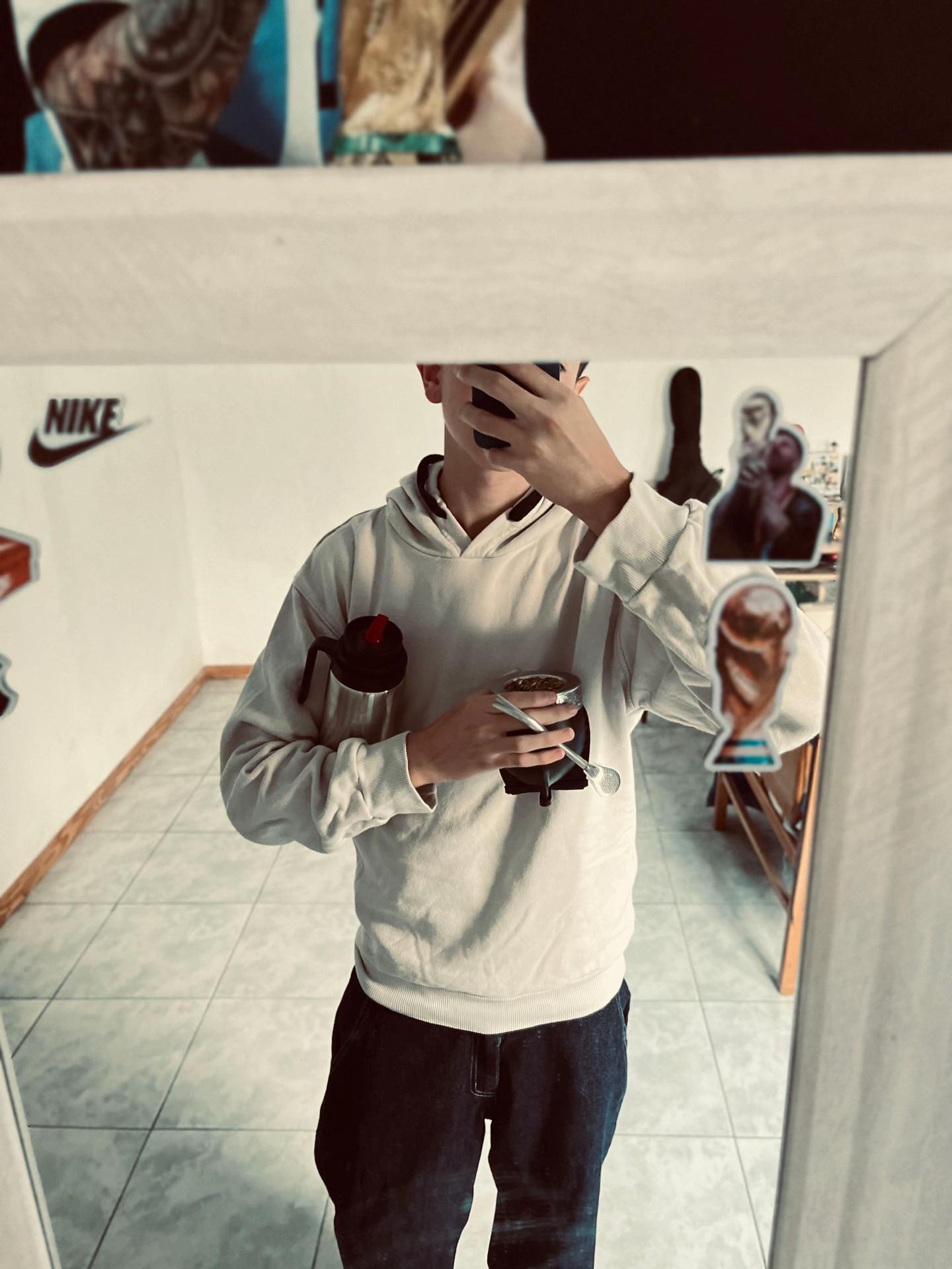 @Lauu