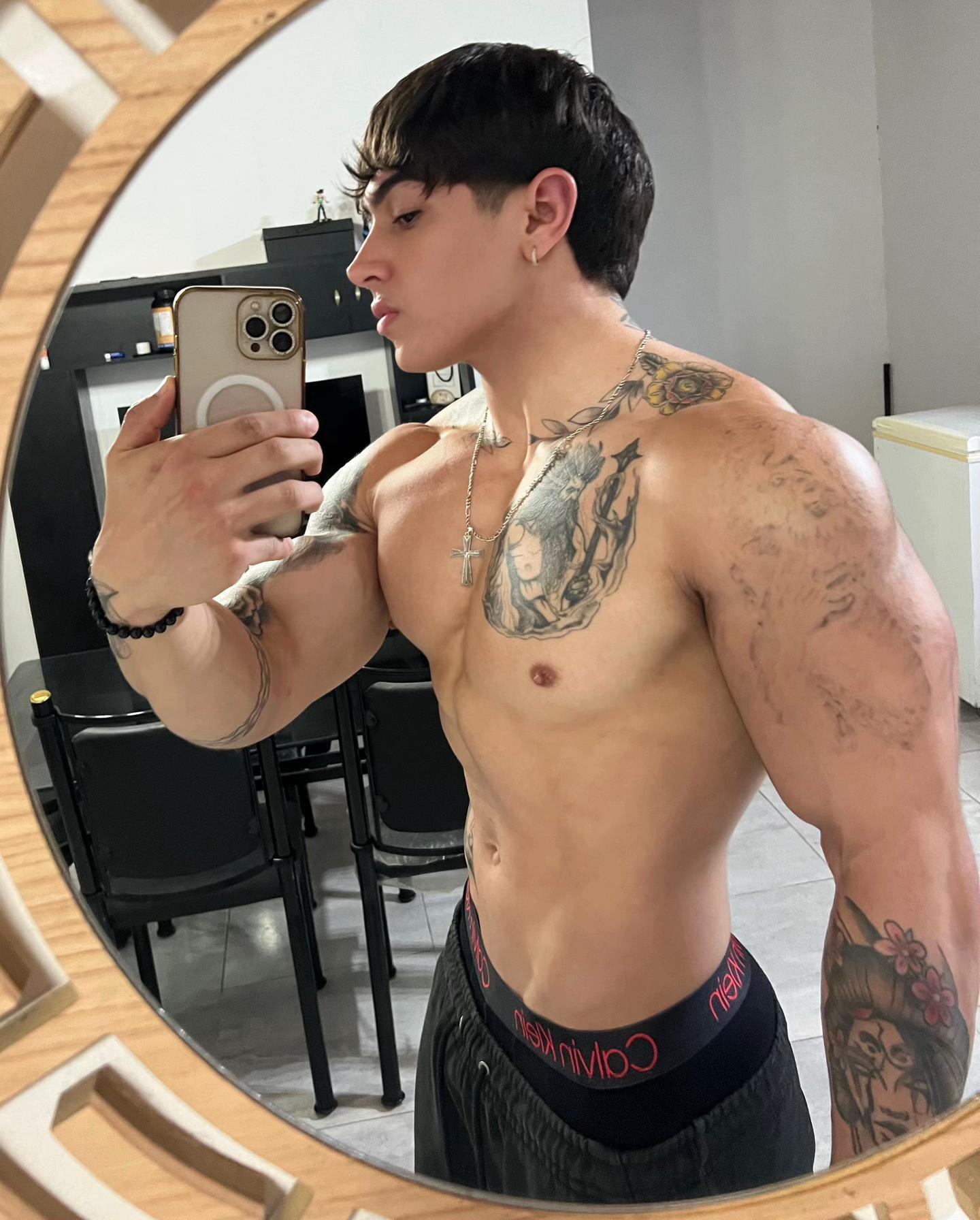 @Nicolás