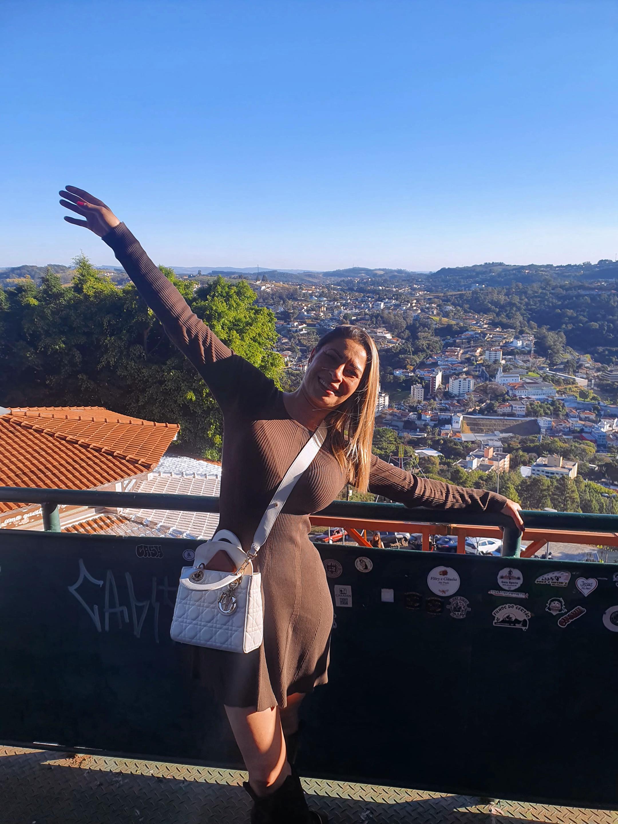 @Vivi Santos