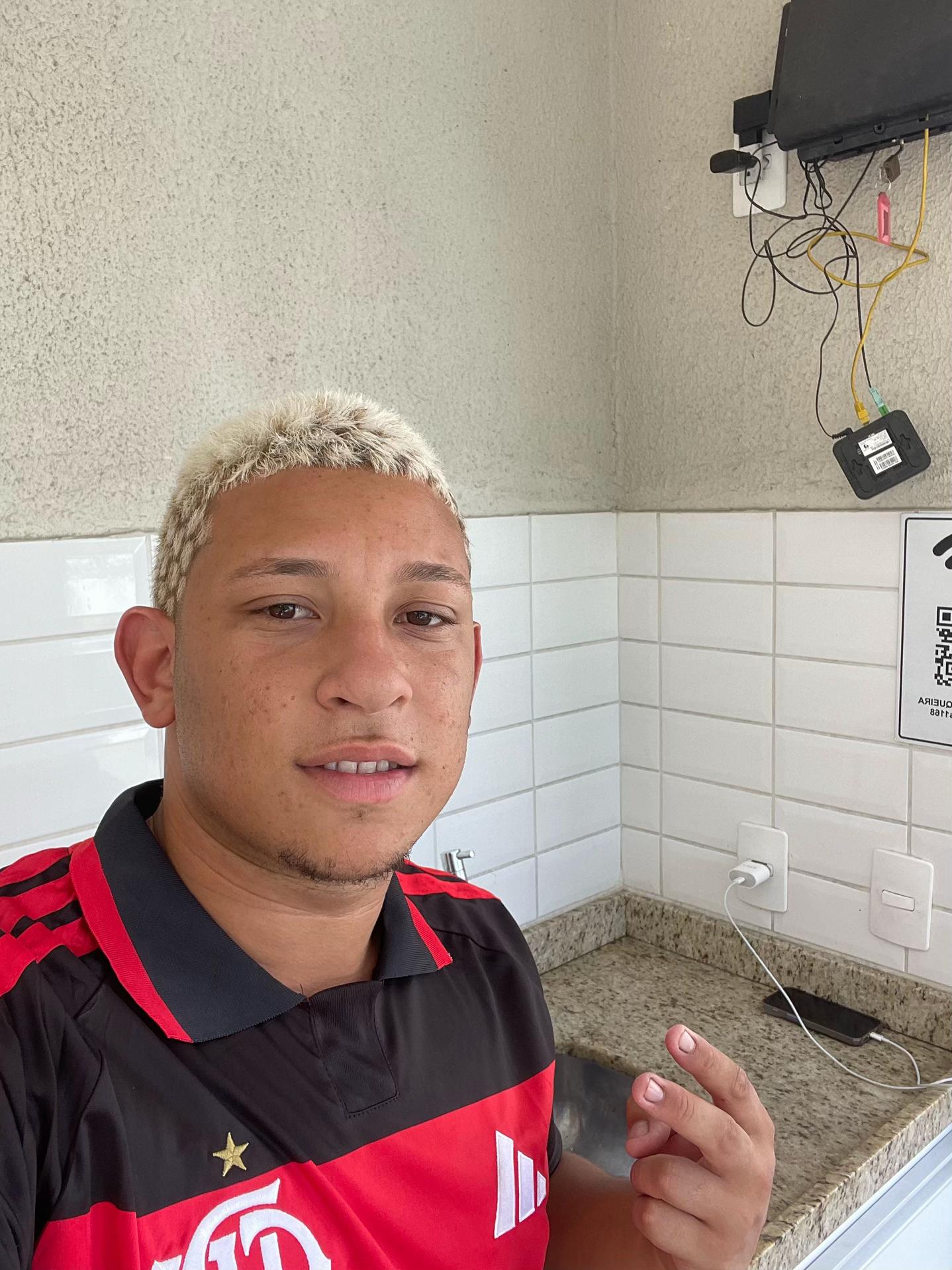 @🤴🏻