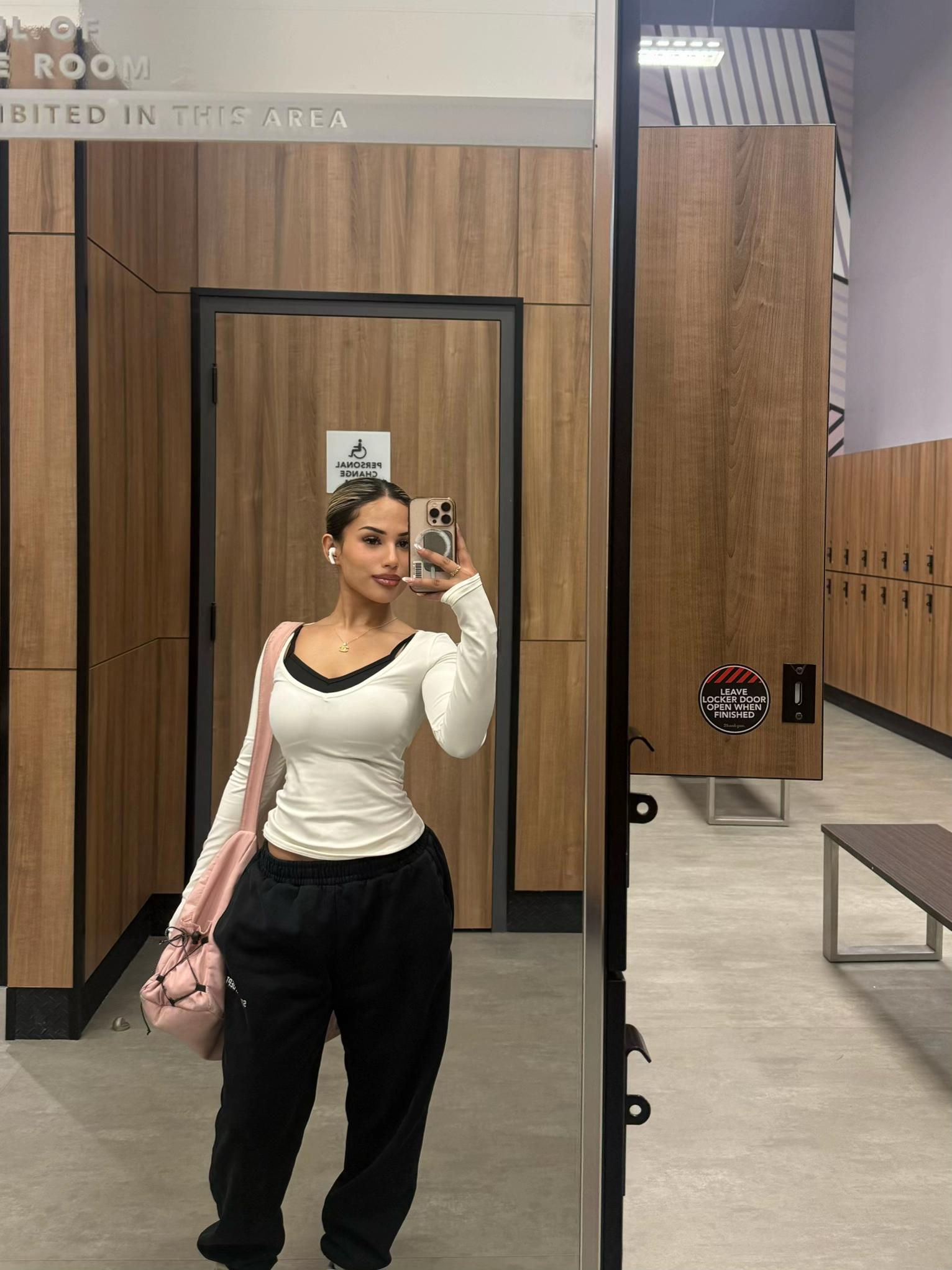 @ᴬ