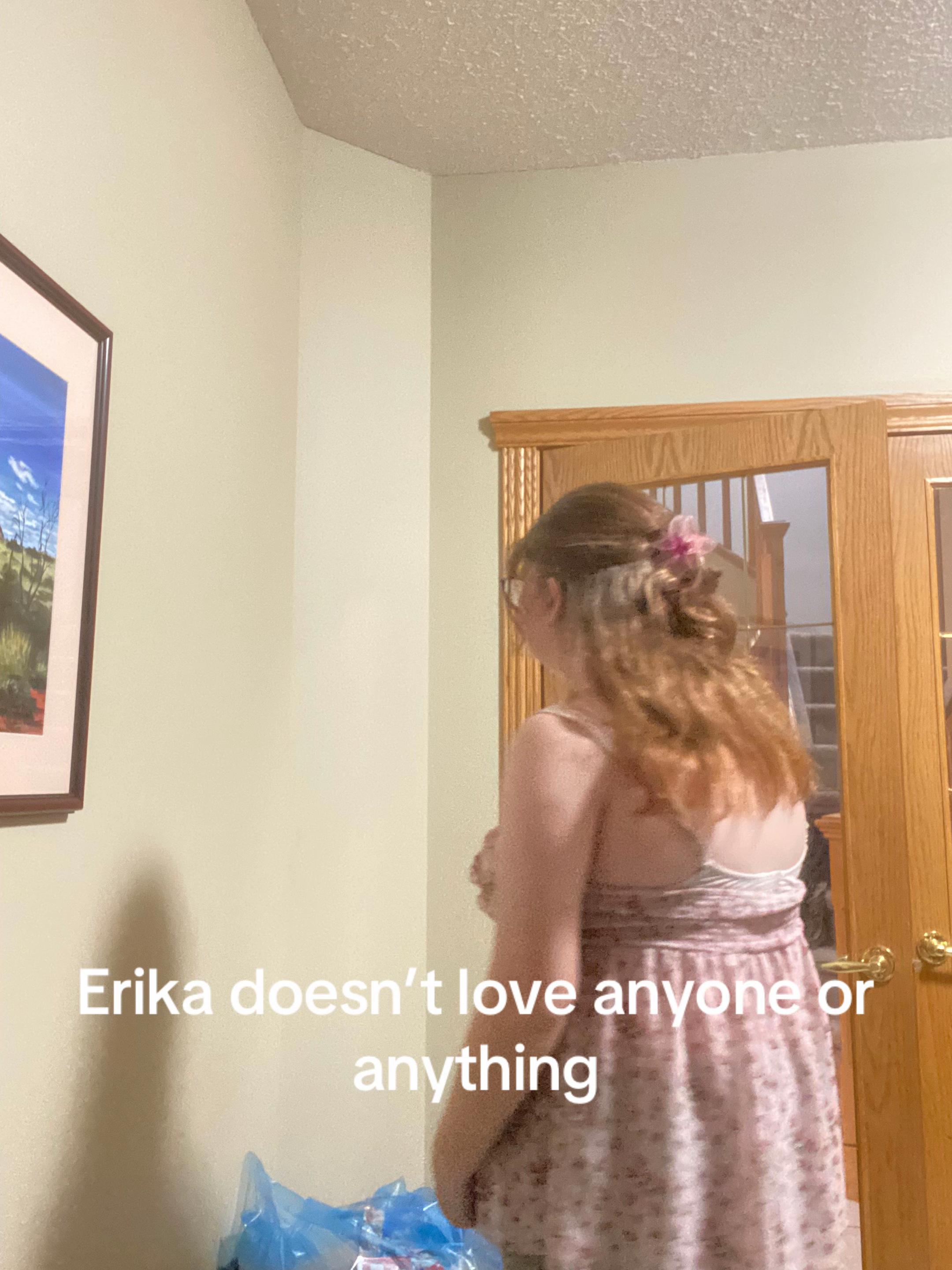 @Eᥫ᭡.