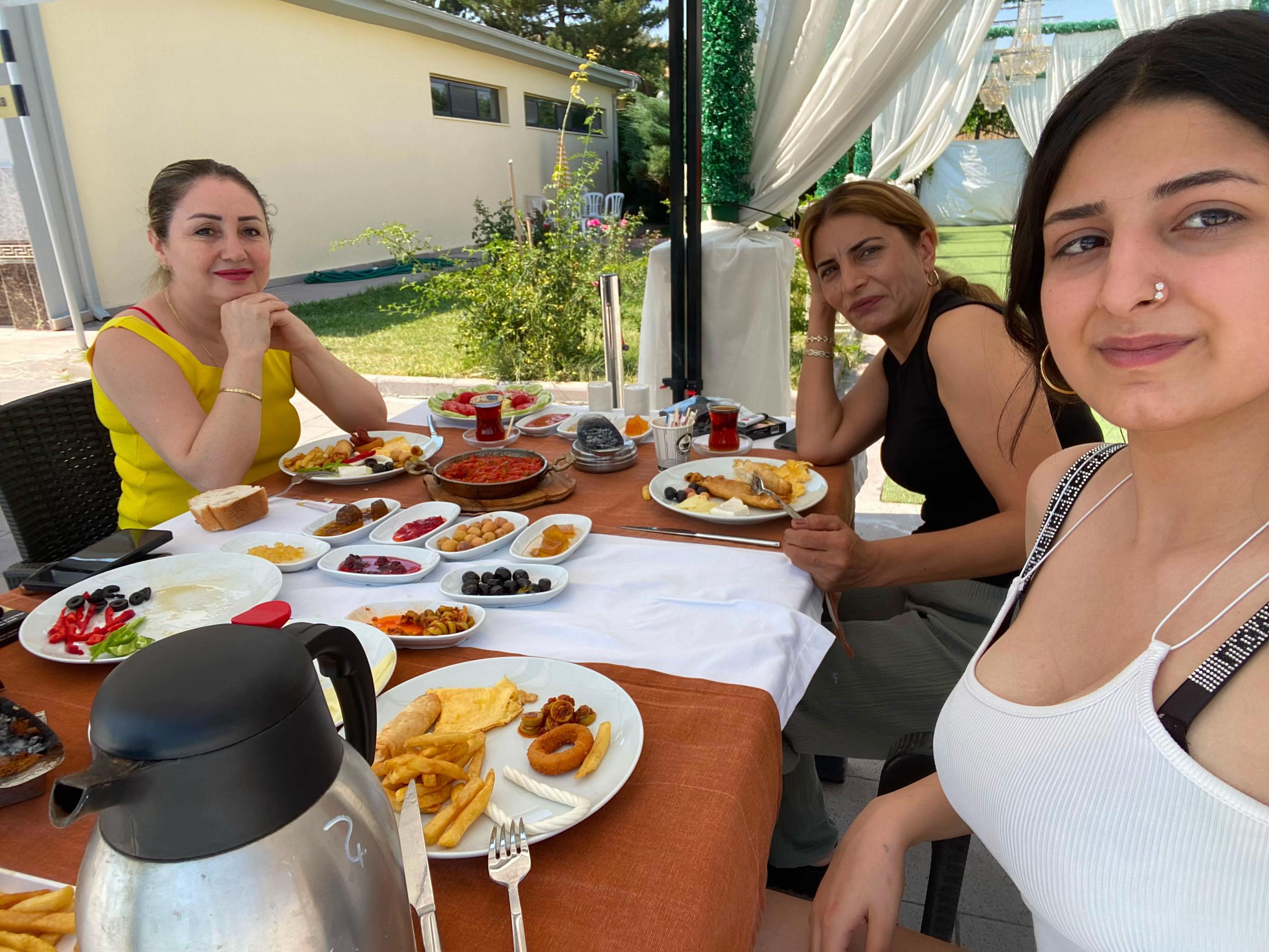 @Esin Deniz Beauty center