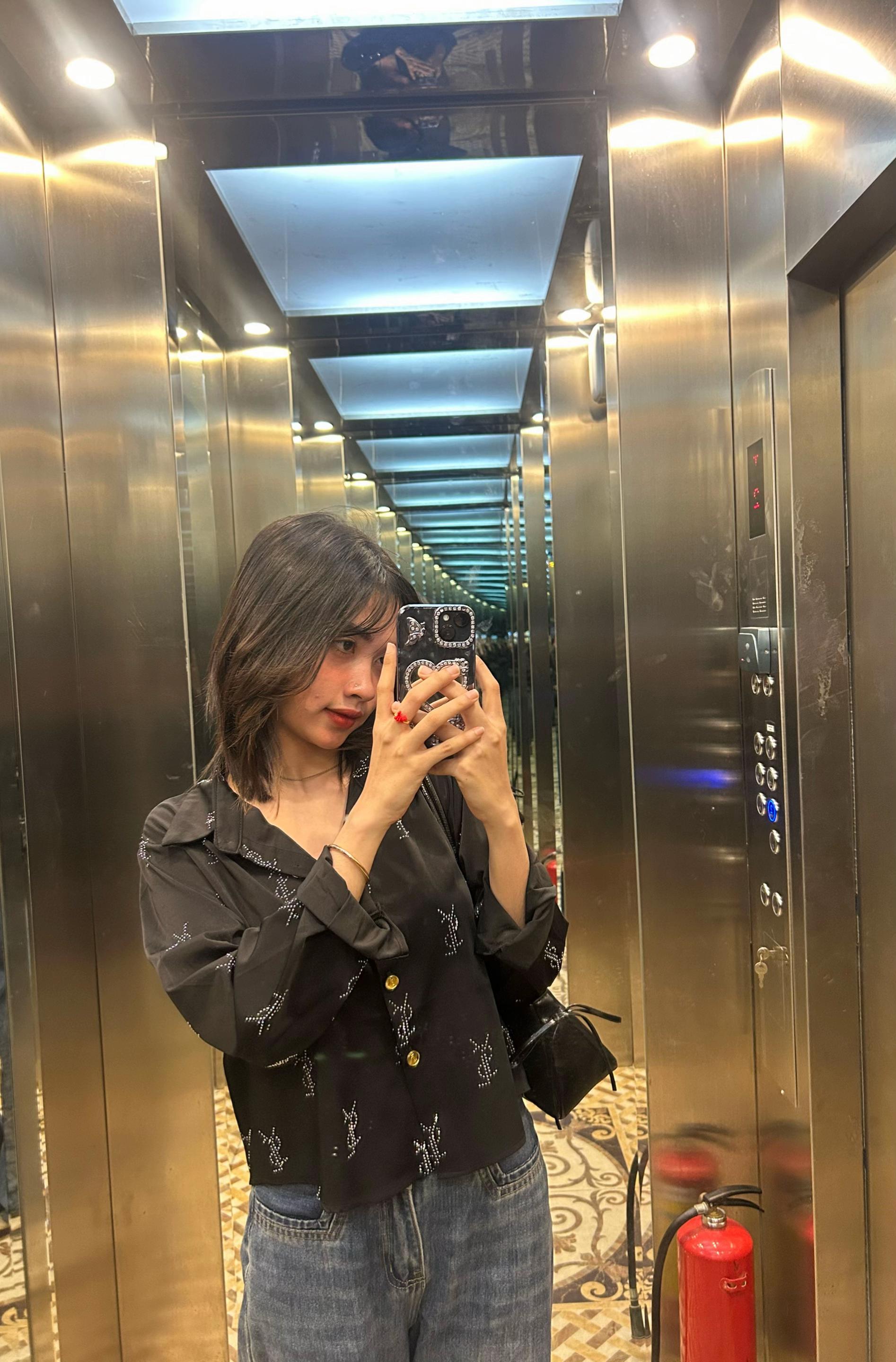 @Ployy