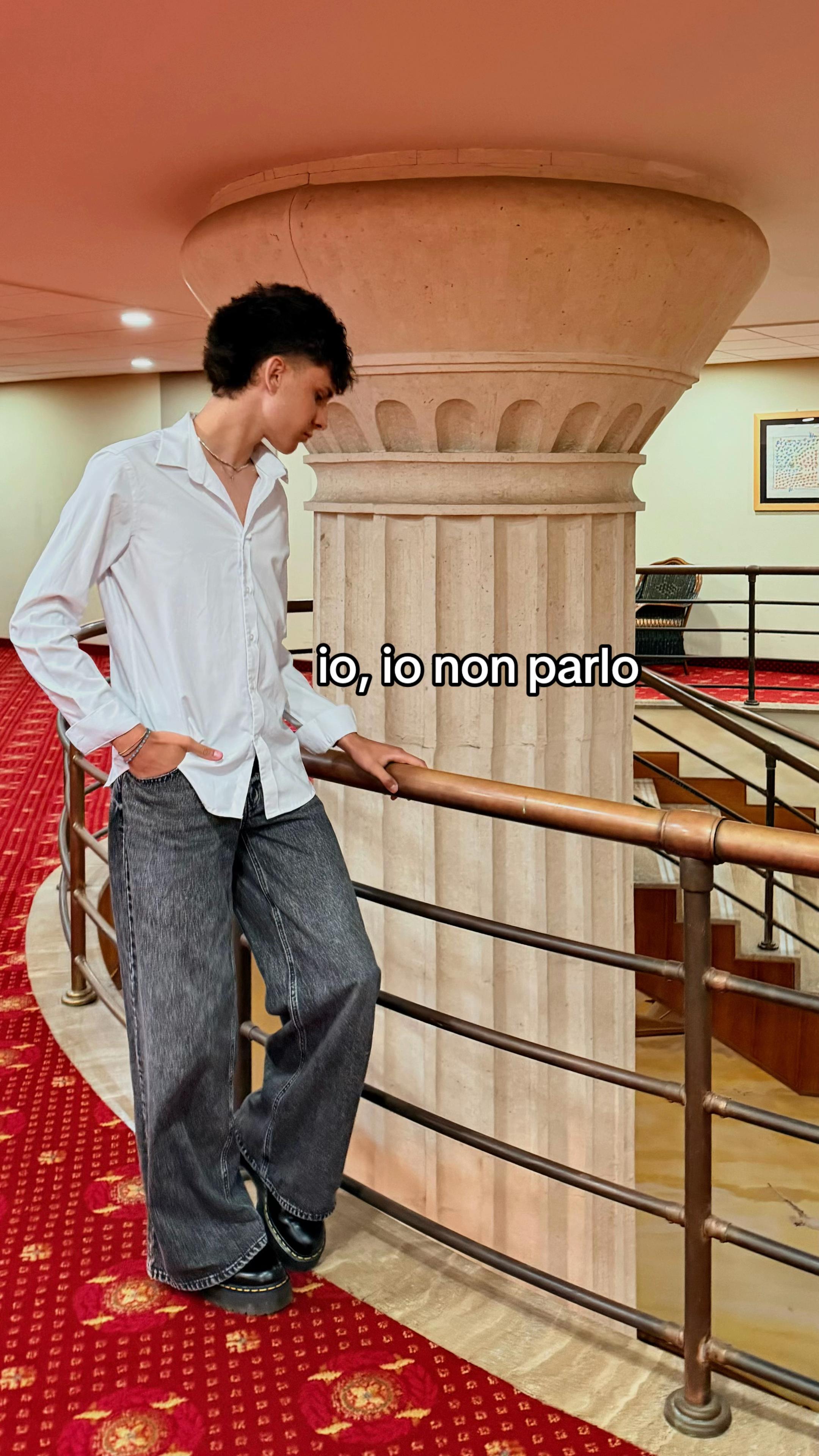 @♱