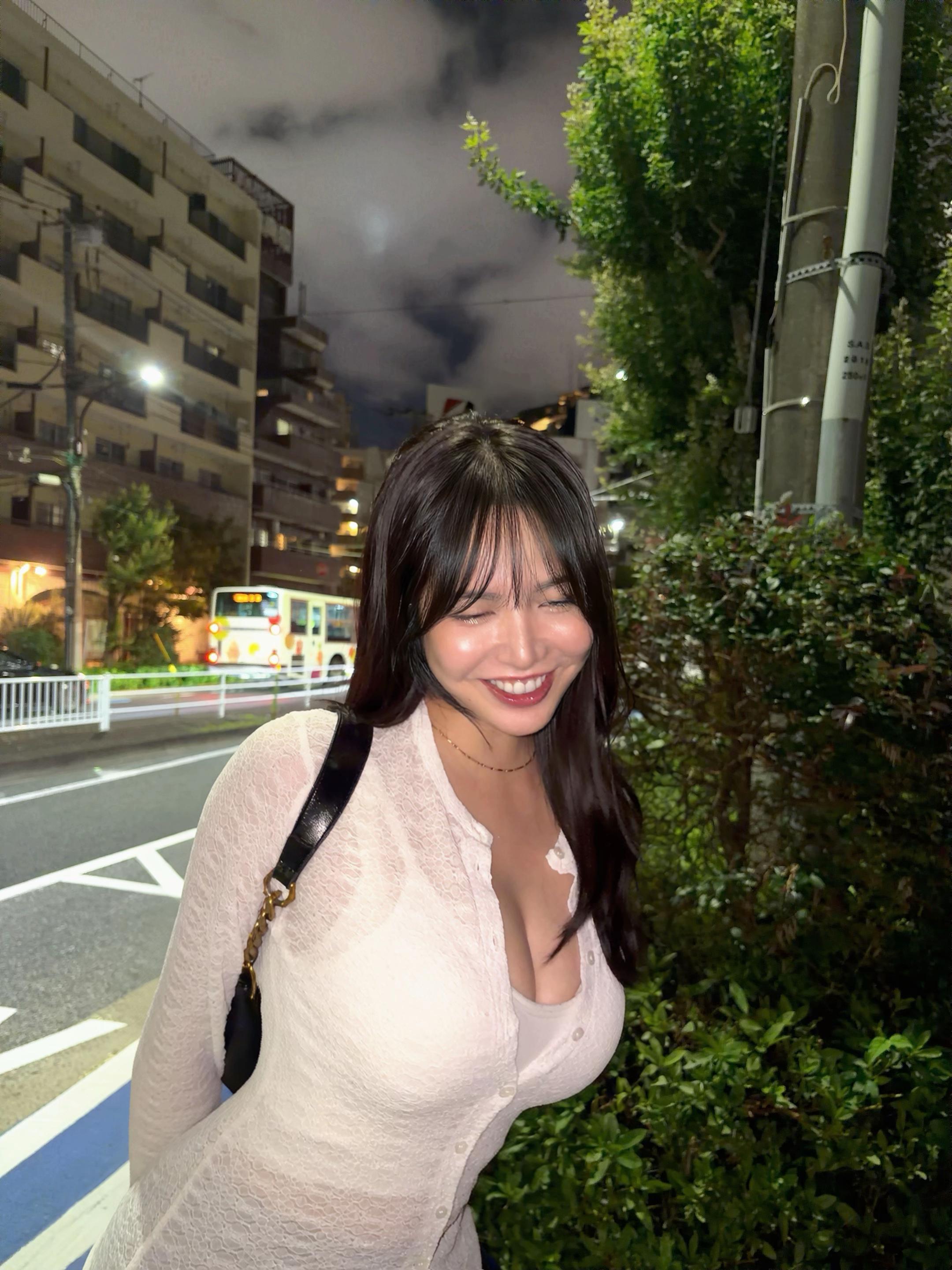 @ひとみやで
