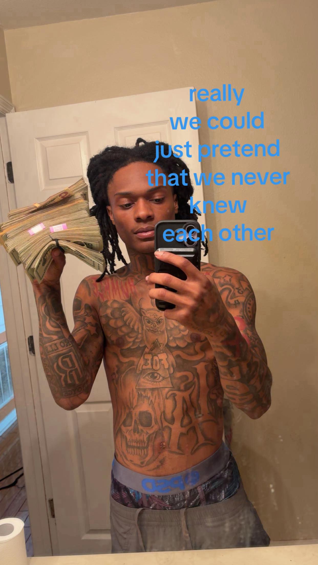 @🦹🏽