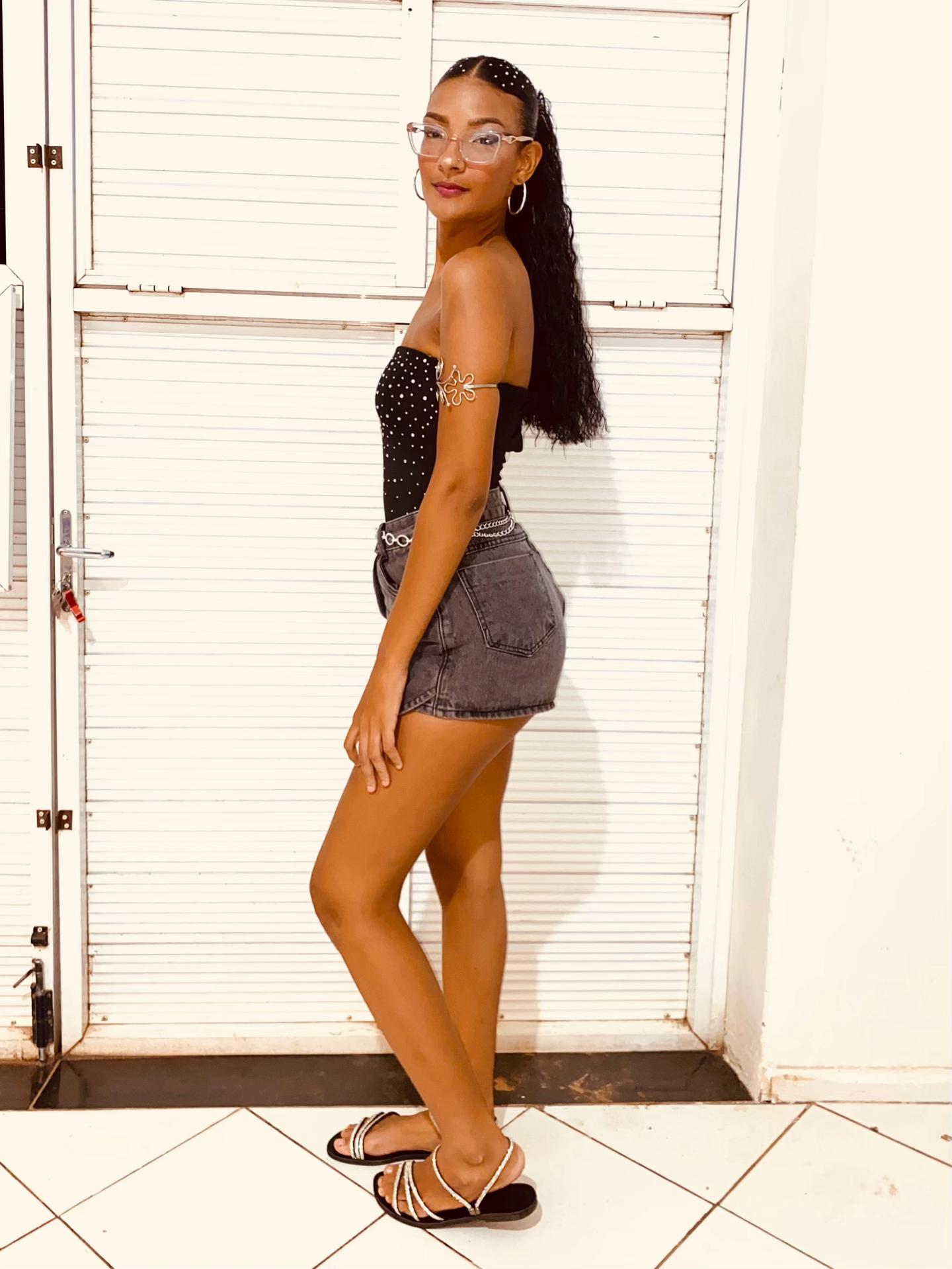 @karina_castro_