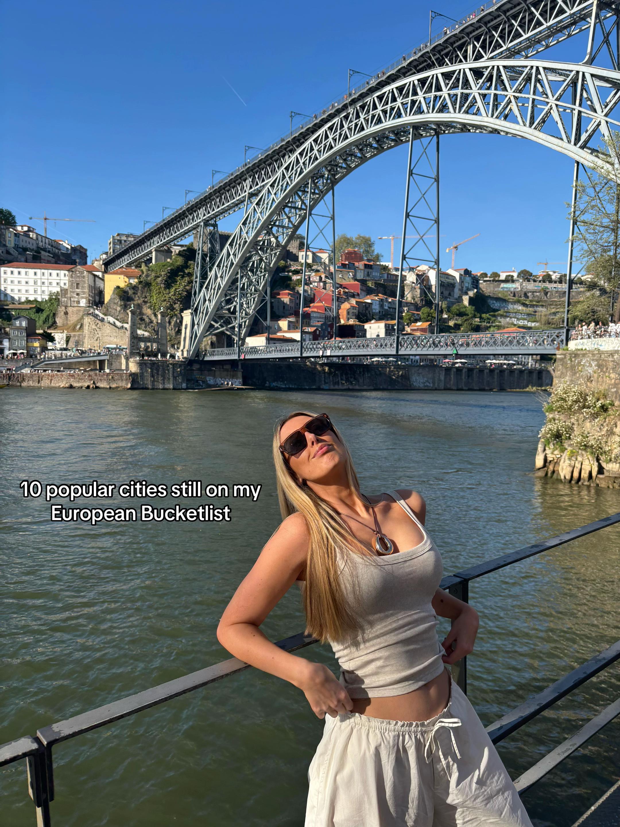 @Allie | Travel & the 9-5🌞