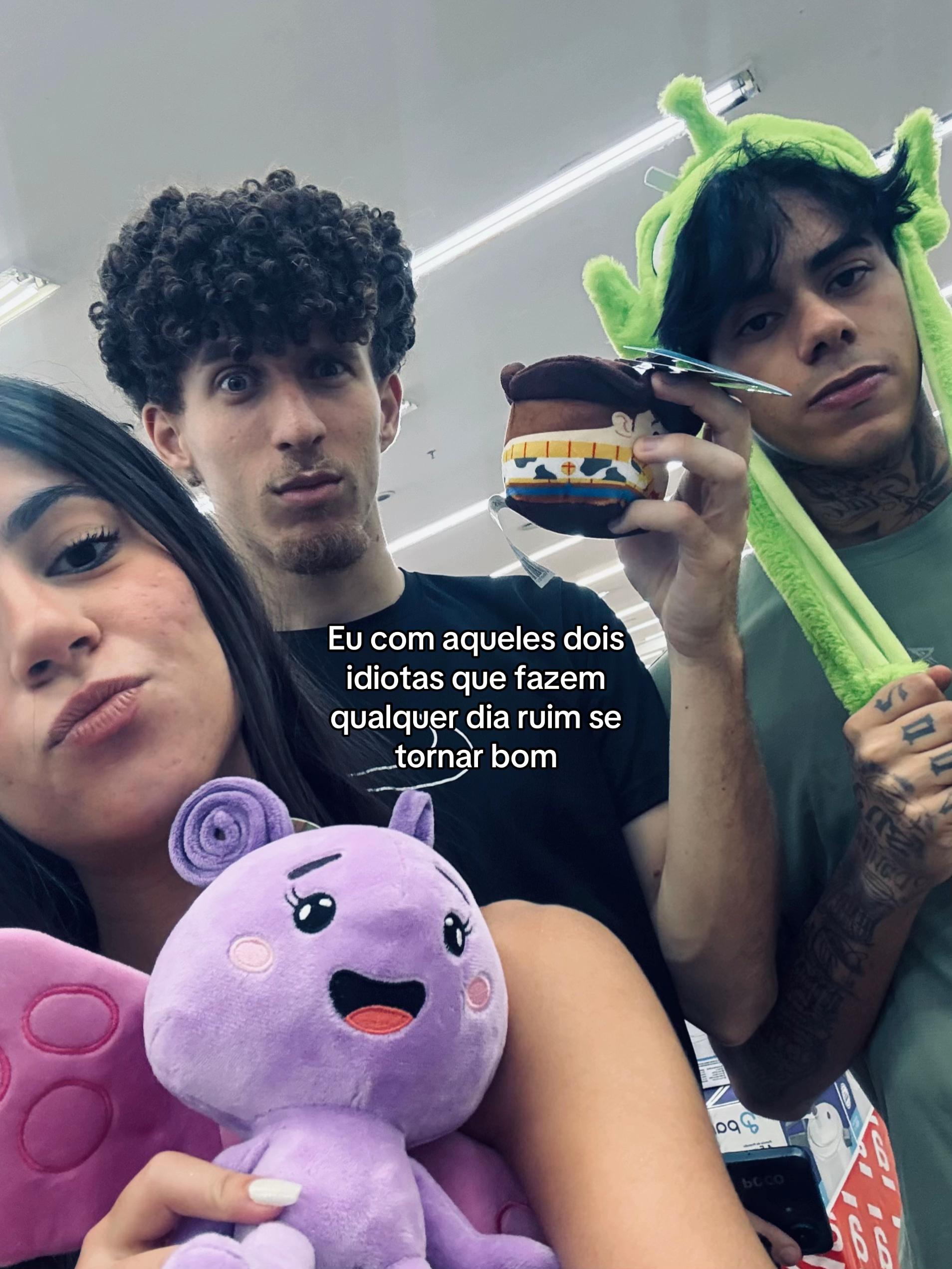 @melzinha_moraess