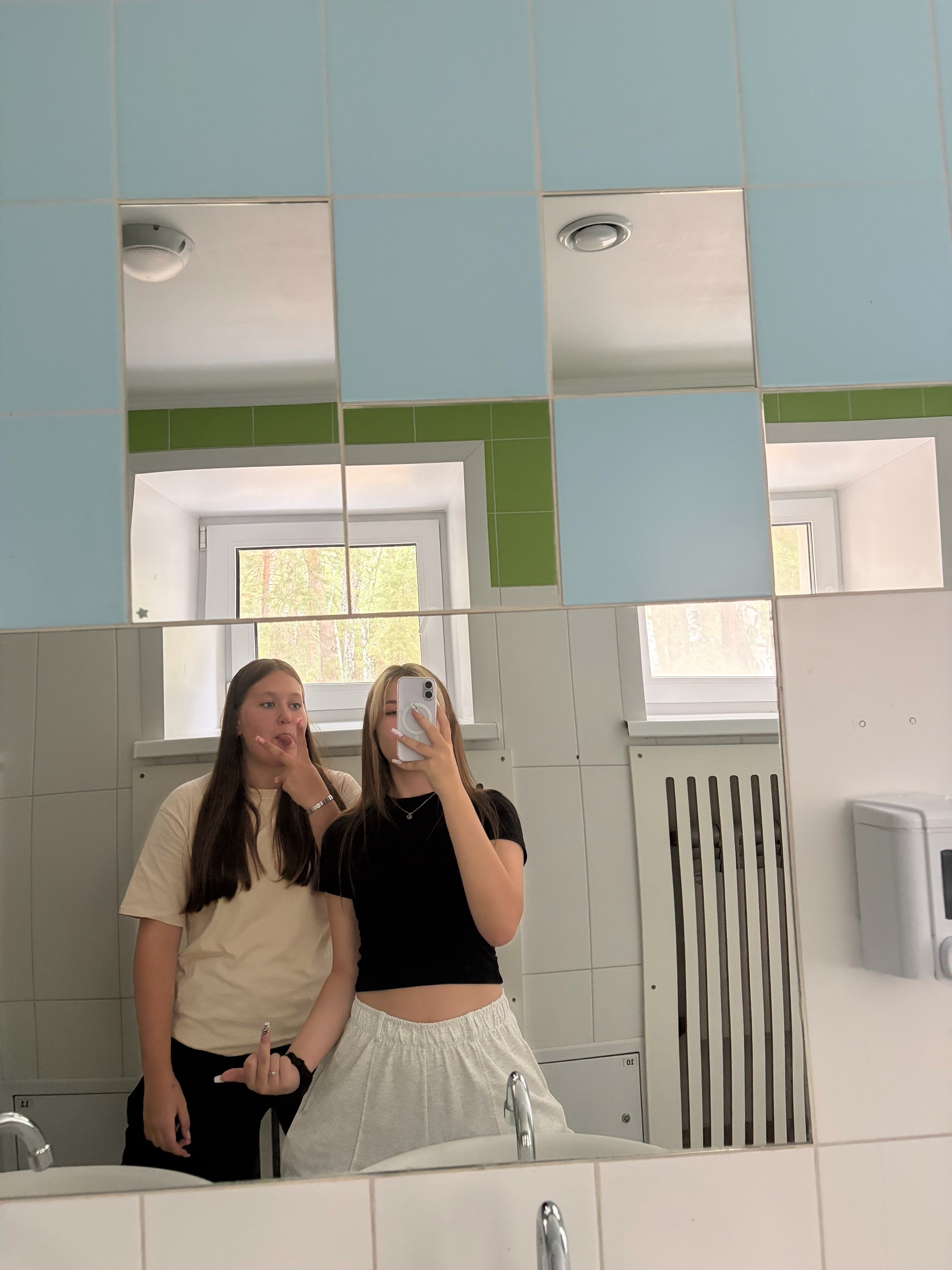@викаа