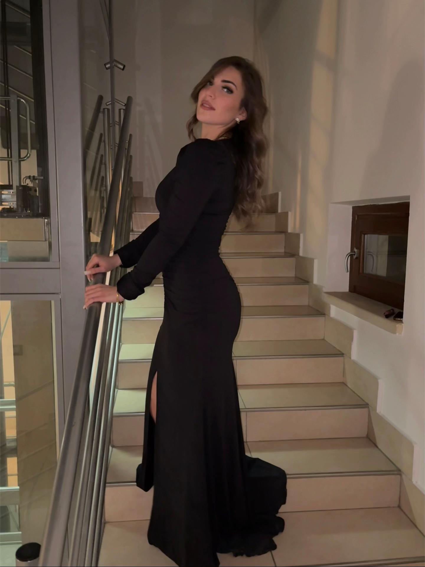 @alescaa