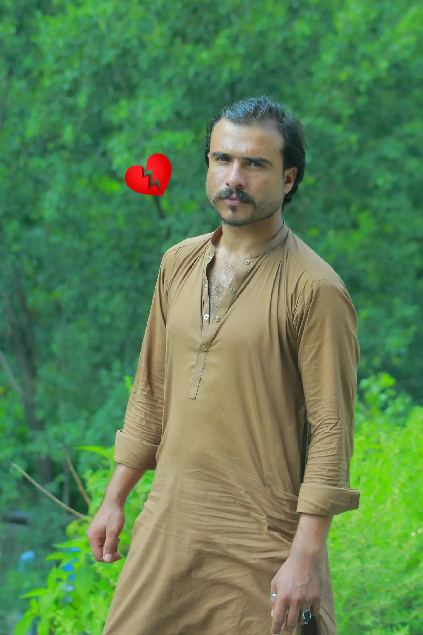 @moshen khan _m_m