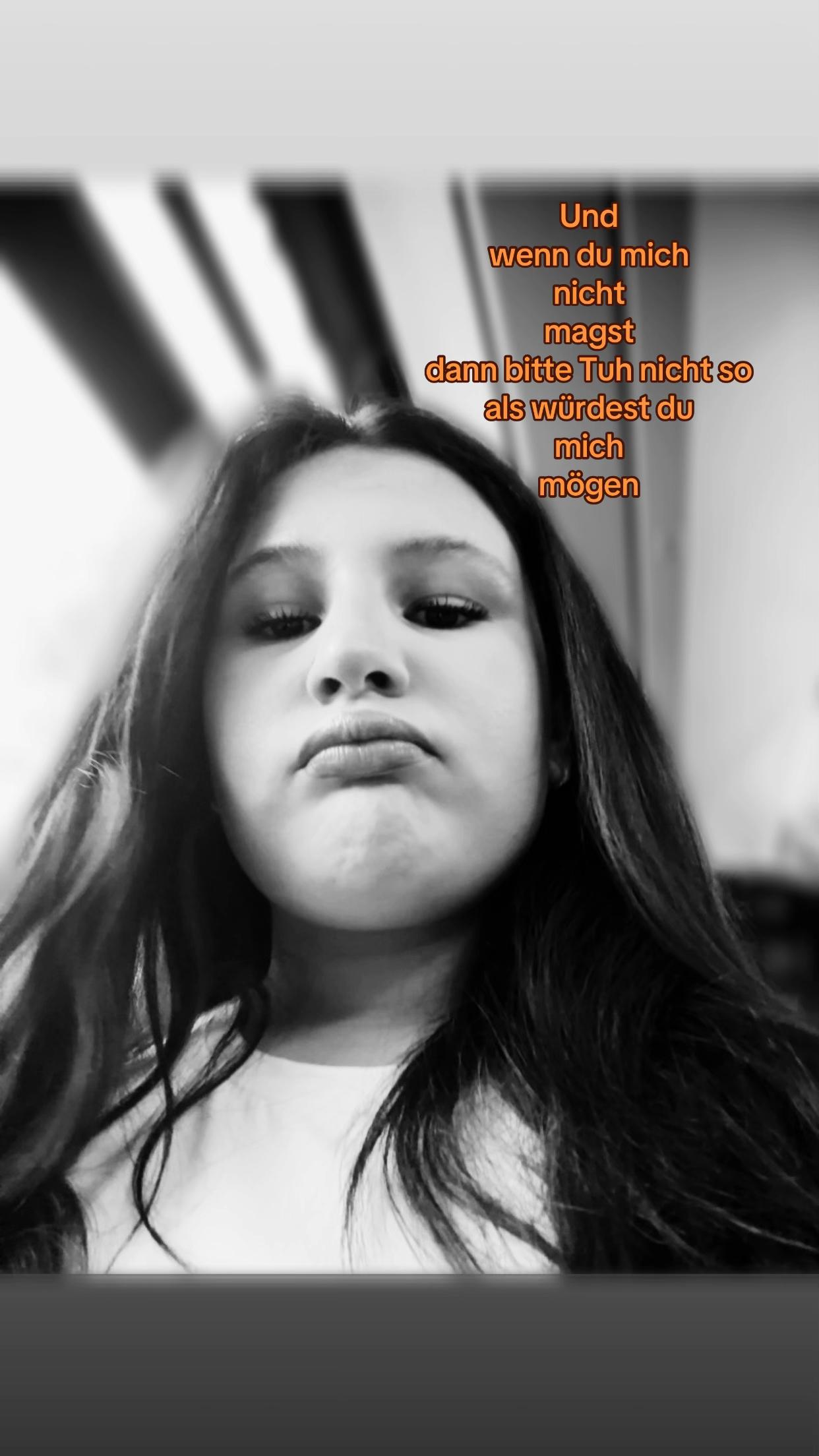 @𝐒𝐚𝐦𝐢𝐫𝐚🪼