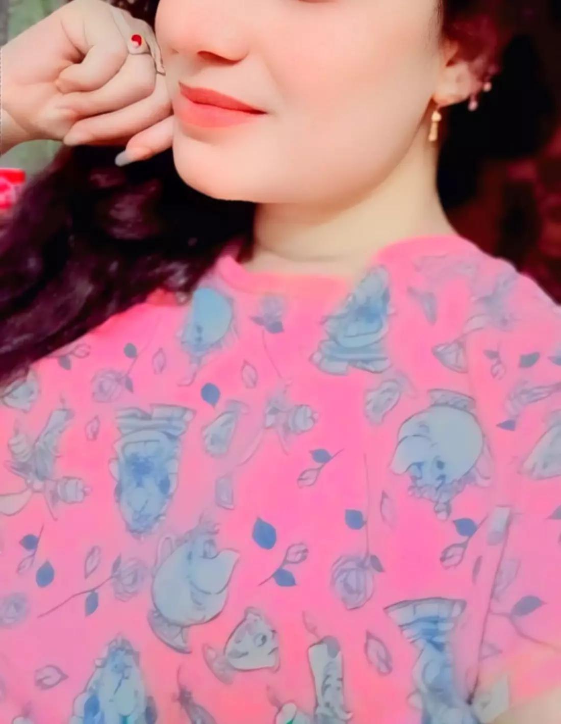 @Saba🥰