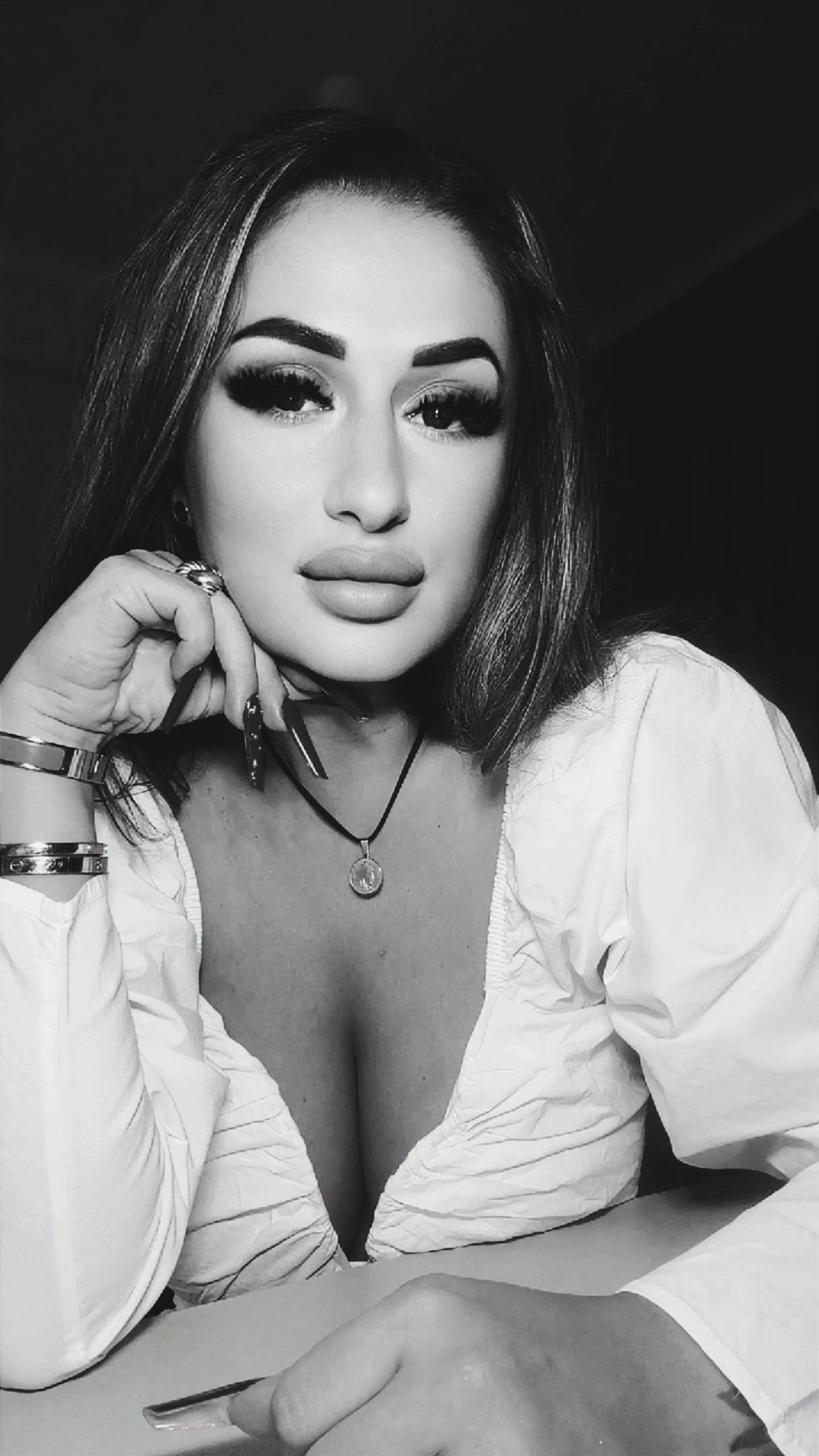 @Nicoleta Barbulescu