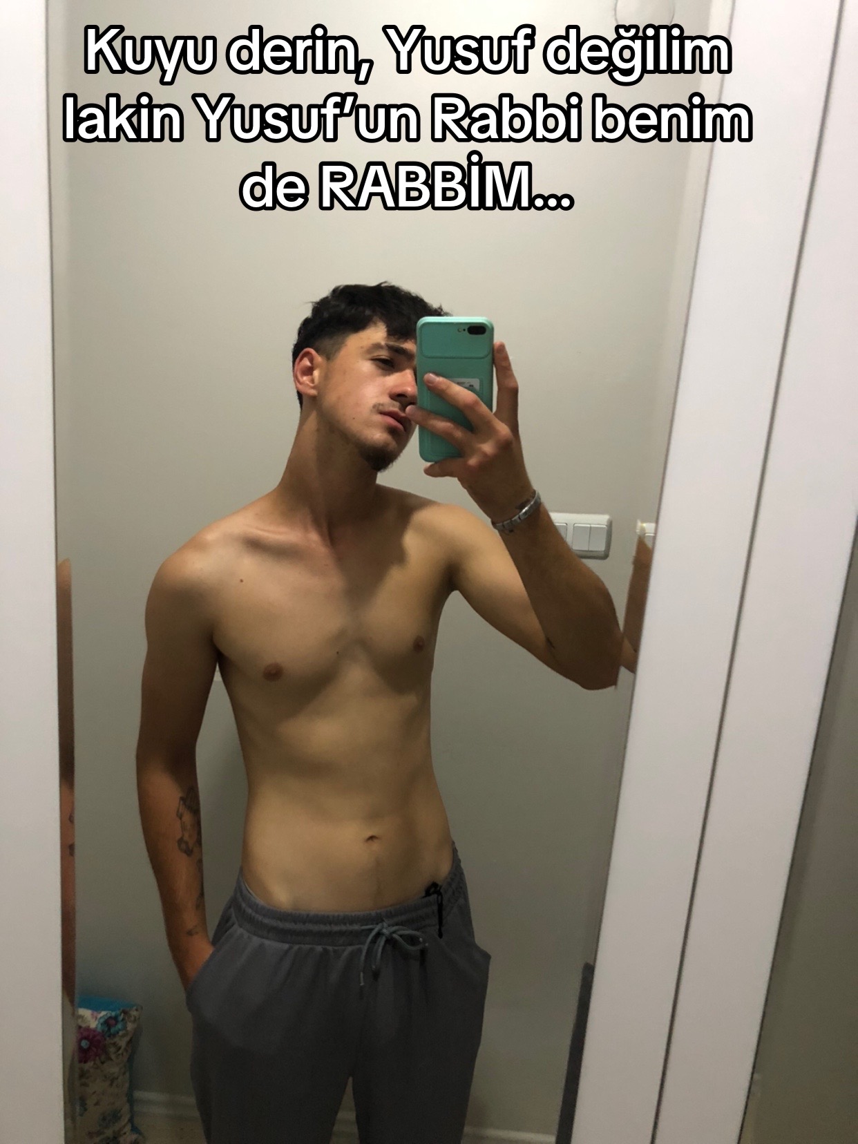 @🦊