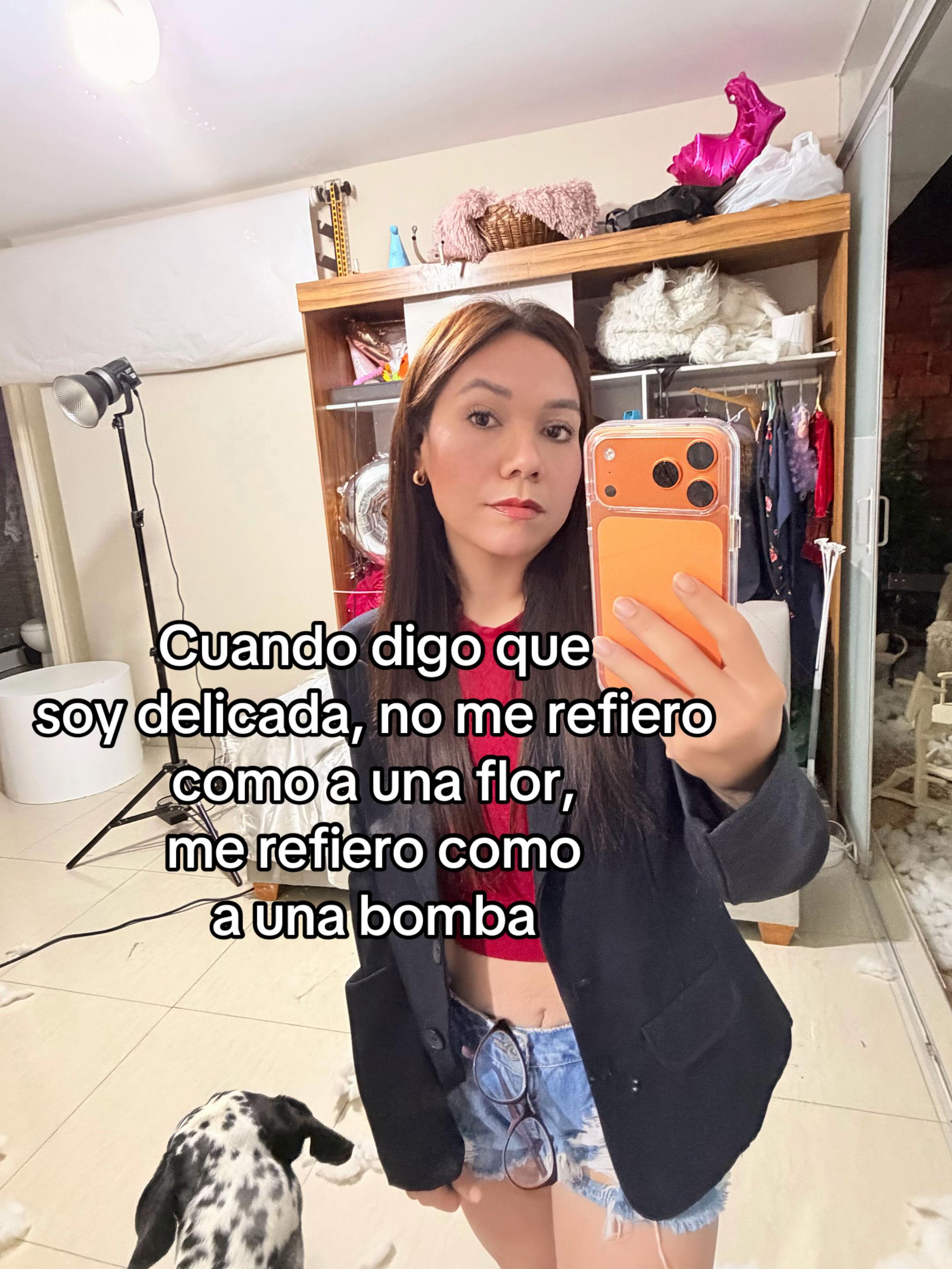 @Giulianna Ángeles Es
