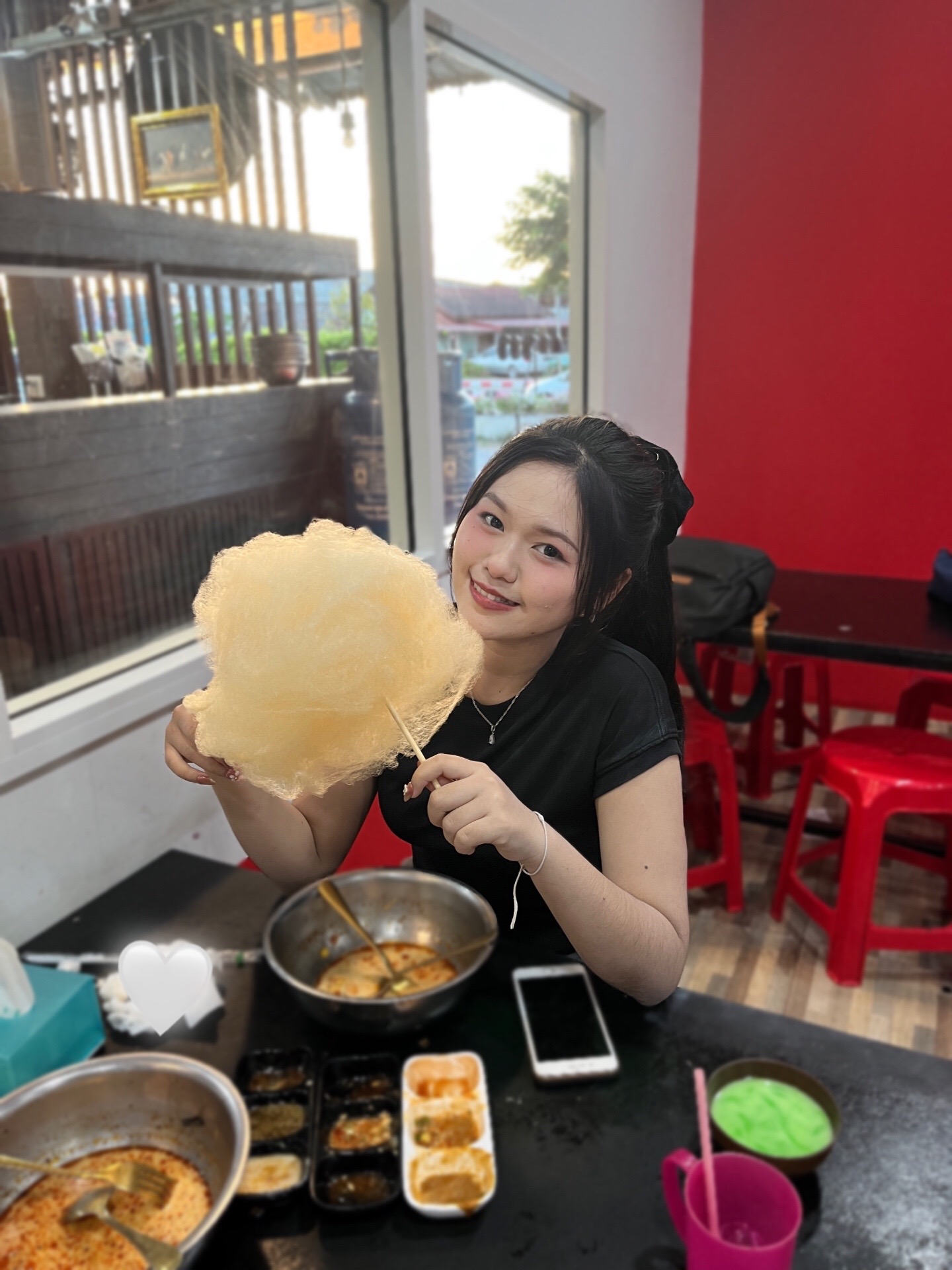 @โอมเพี้ยง