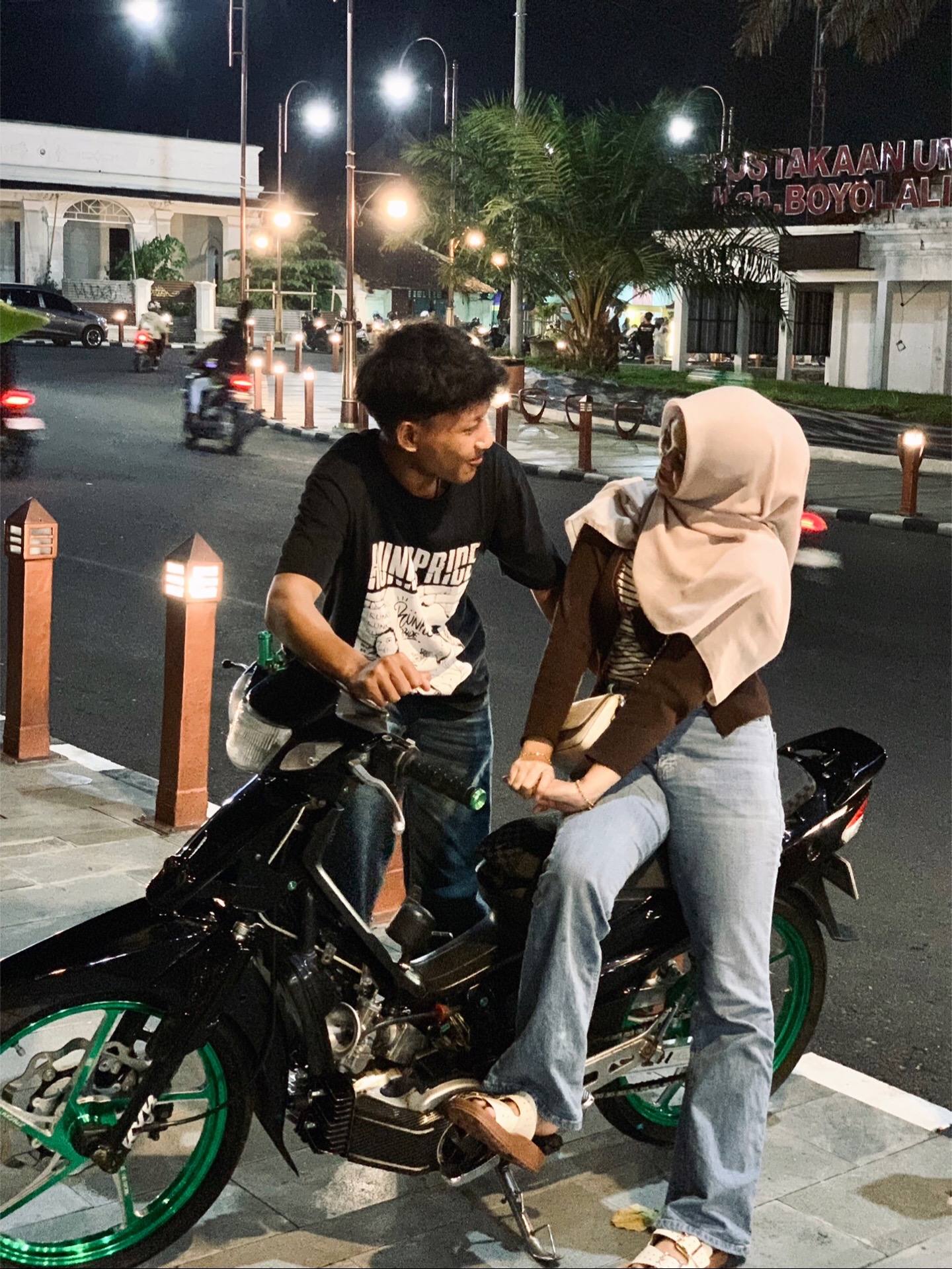 @shrlynnaatwo