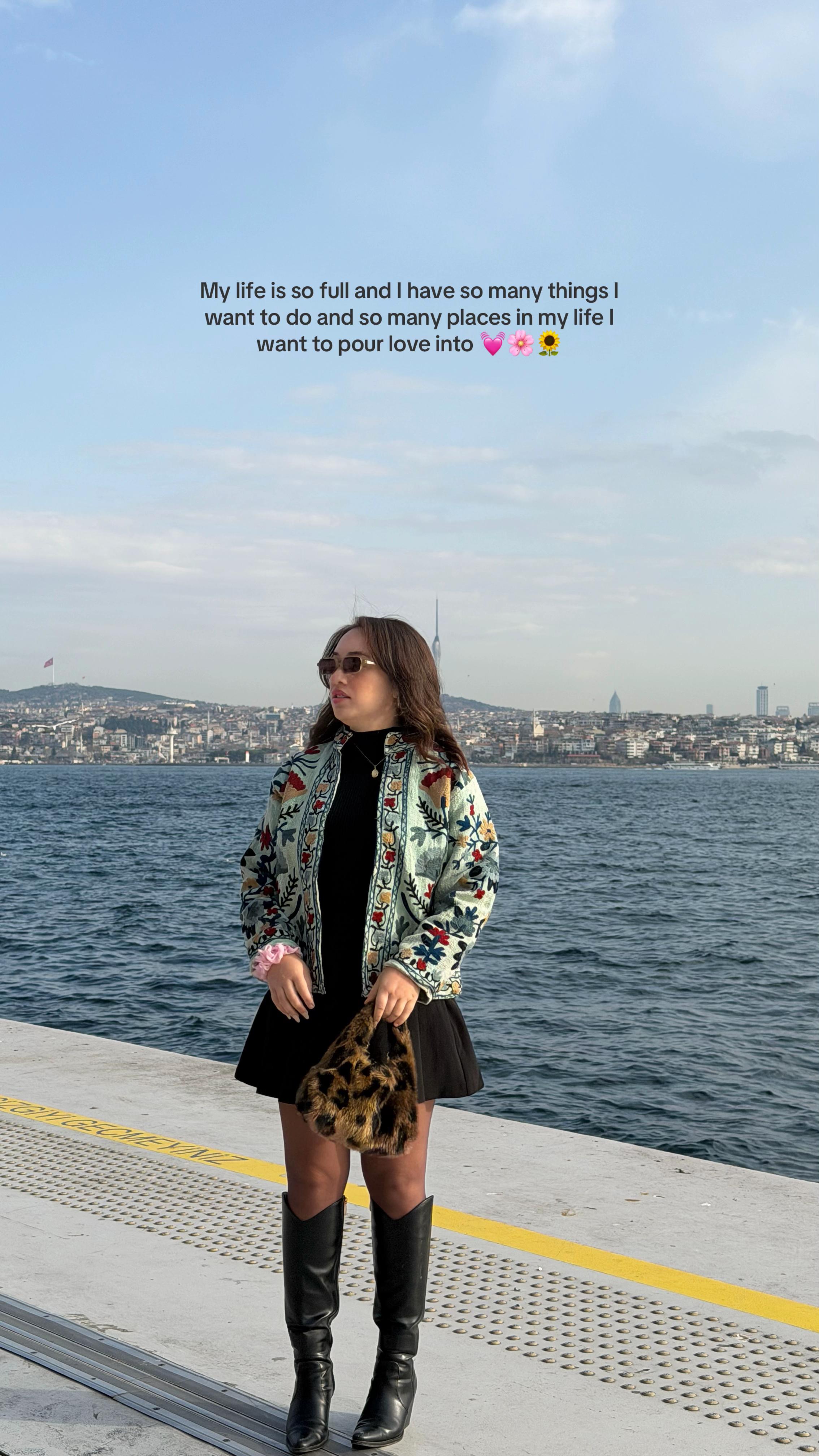 @Juanita | Travel + Lifestyle