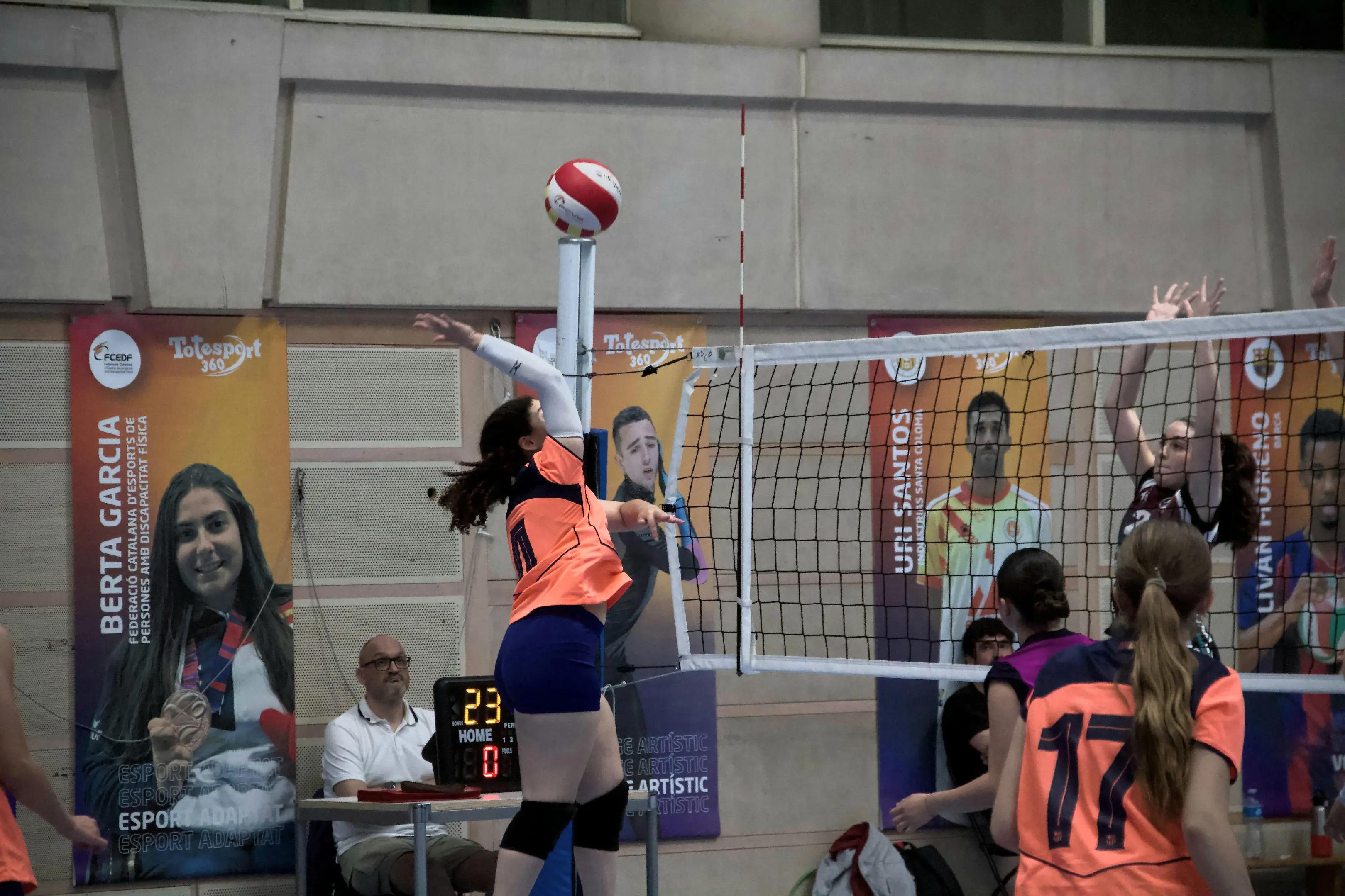 @🏐💙❤️