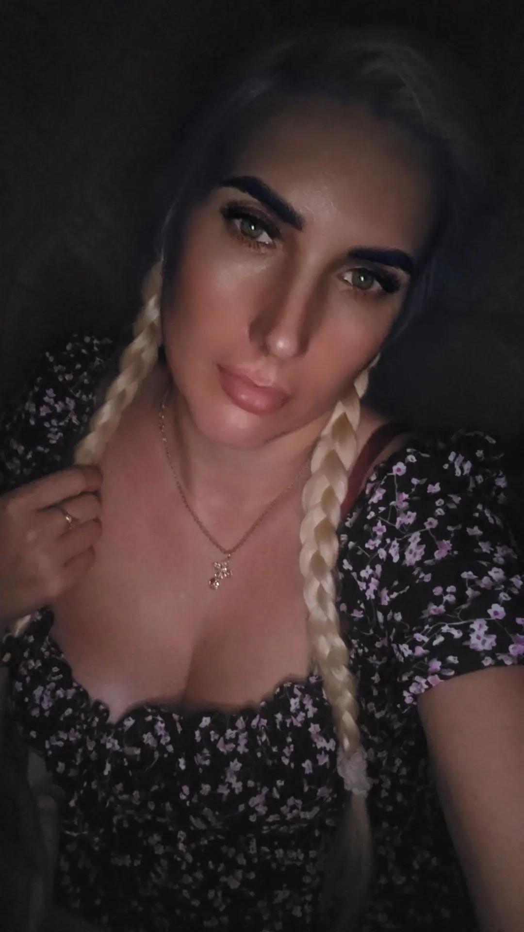 @Arina_11_007