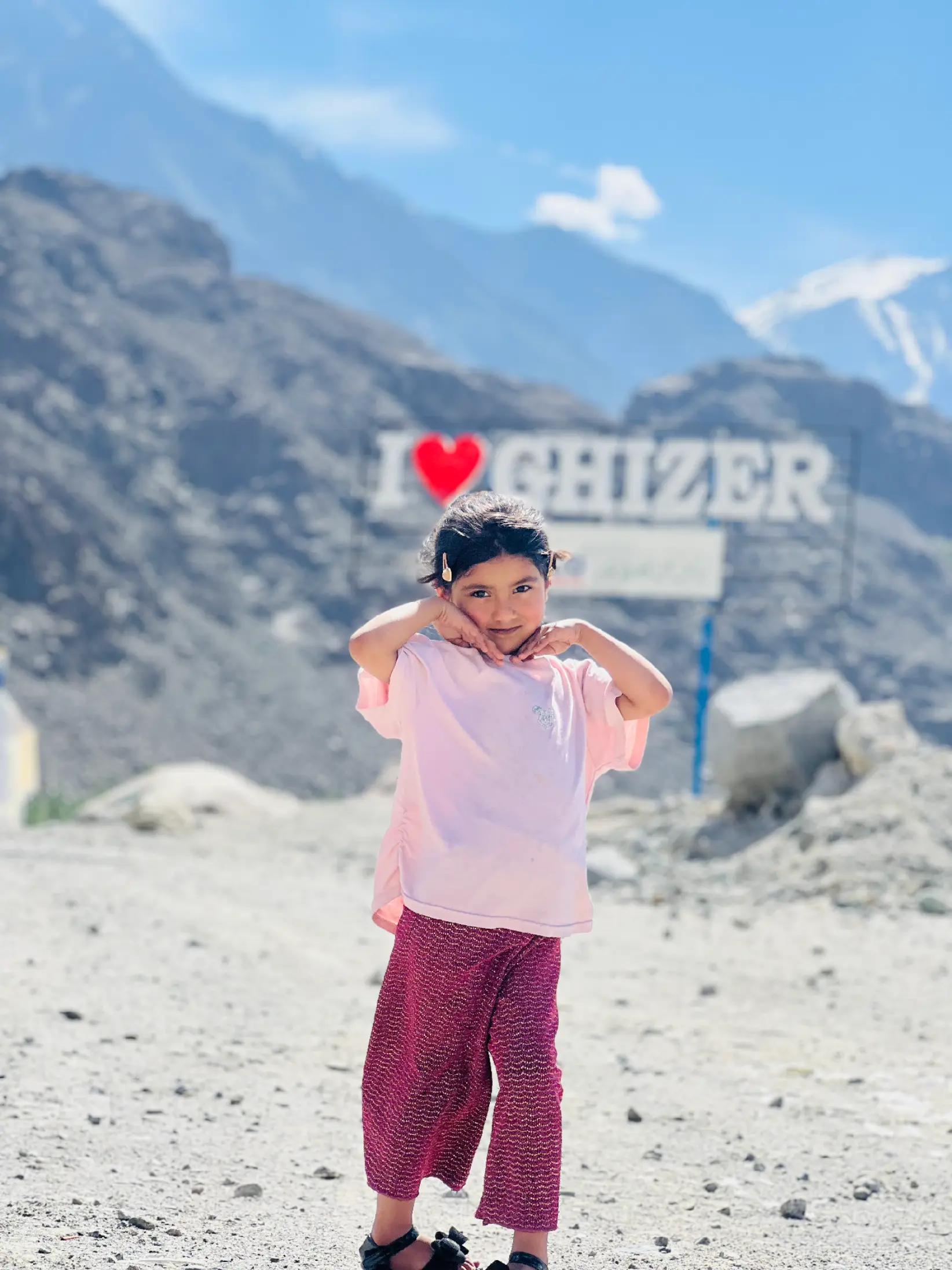 @FARWA QUEEN 👑
