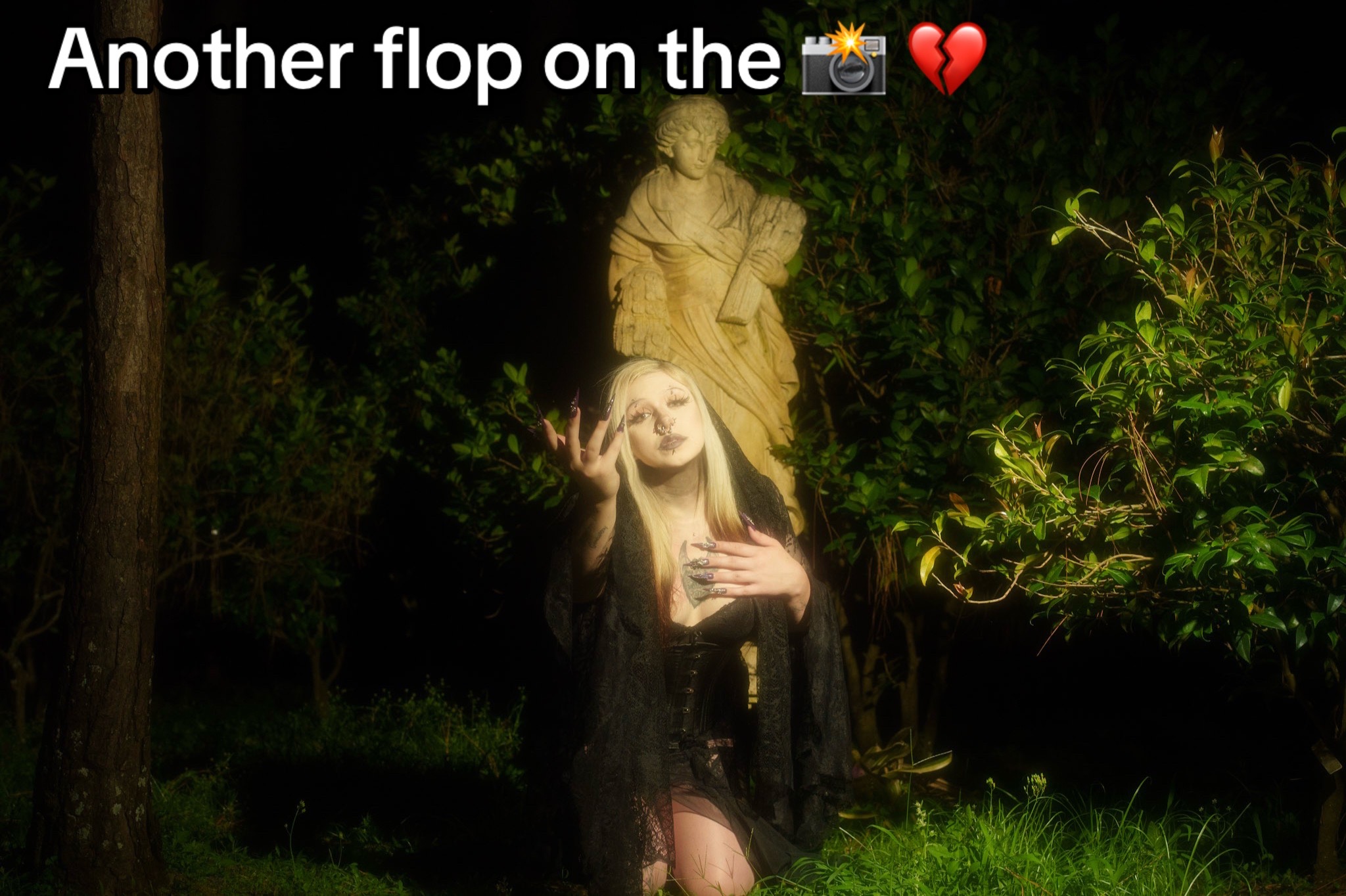@⛧☾༺ 𝖙𝖗𝖎𝖓 ༻☽⛧